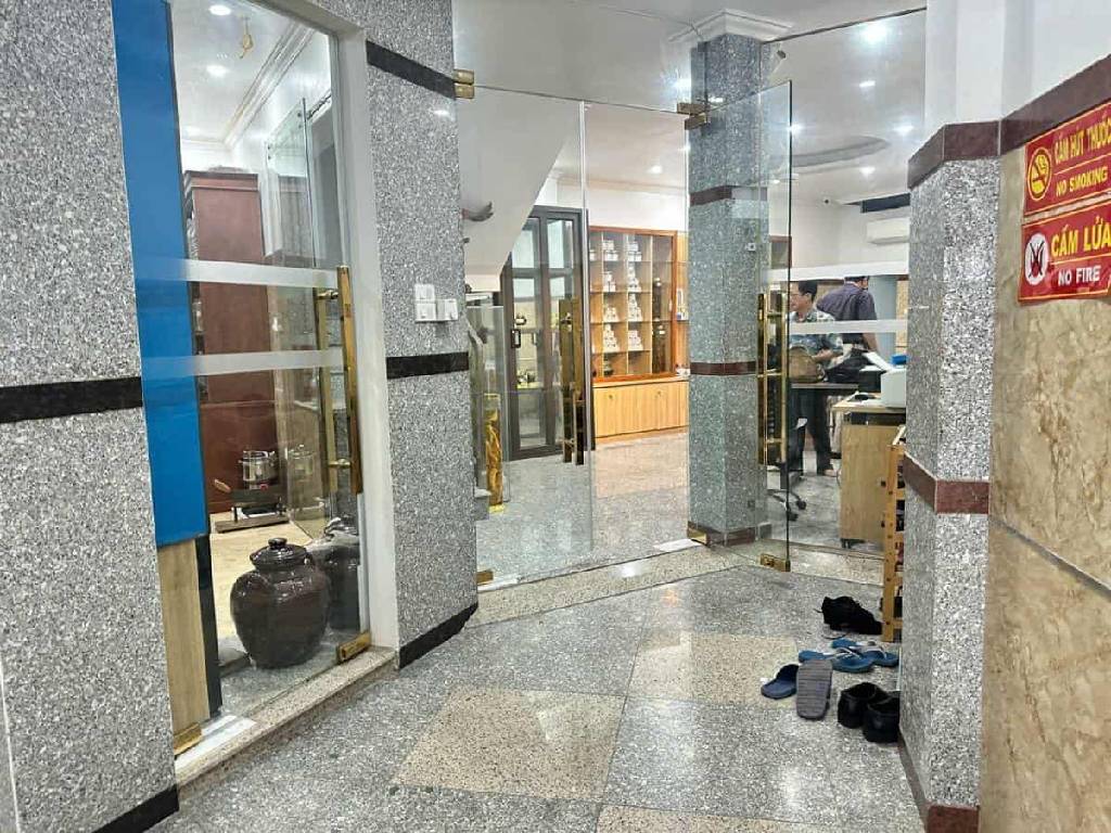 Bán nhà Nguyễn Trãi - diện tích 87m2 7 tầng - Lô góc 3 mặt thoáng - giá 30,5 tỷ