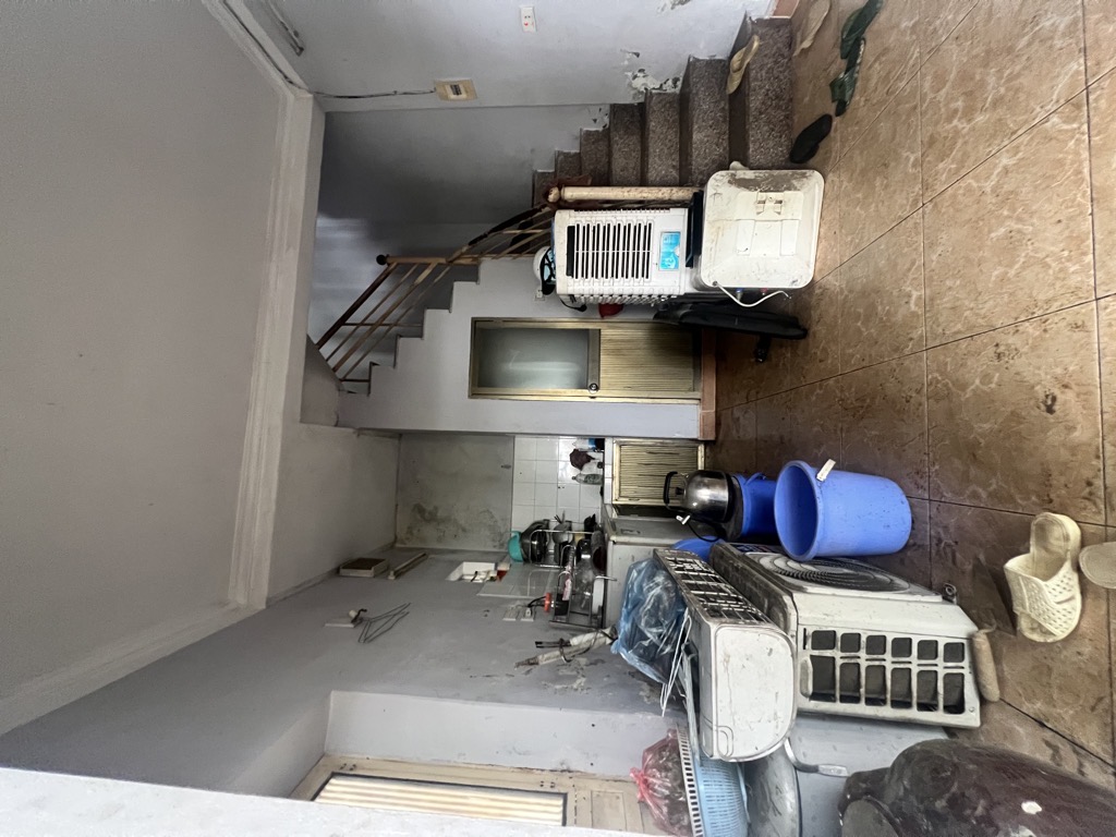 Bán nhà Nguyễn Khoái - diện tích 14m2 3 tầng - Lô góc - giá 2,35 tỷ