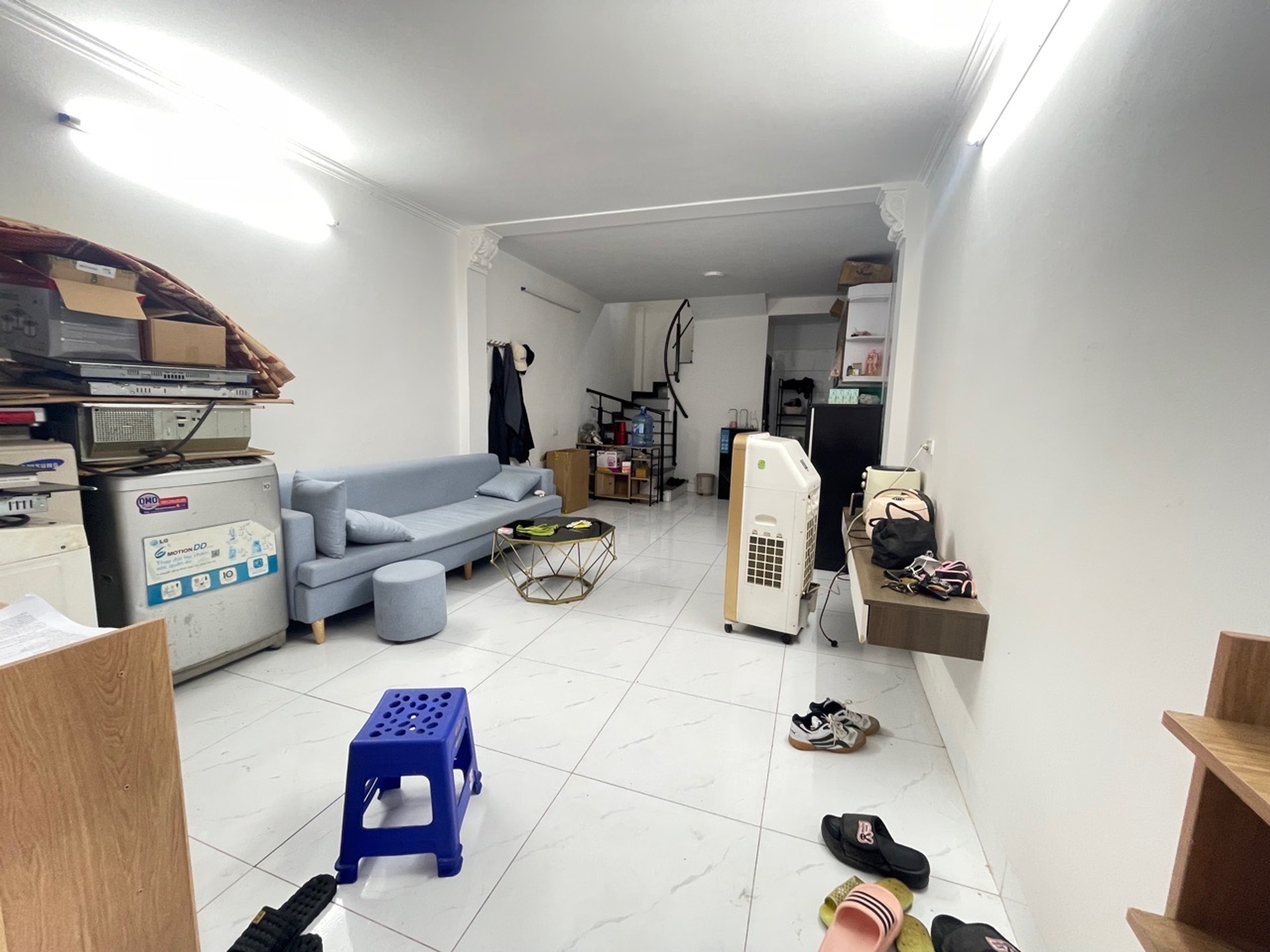 Bán nhà Lê Trọng Tấn - diện tích 34m2 2 tầng - Gần ô tô - giá 2,6 tỷ
