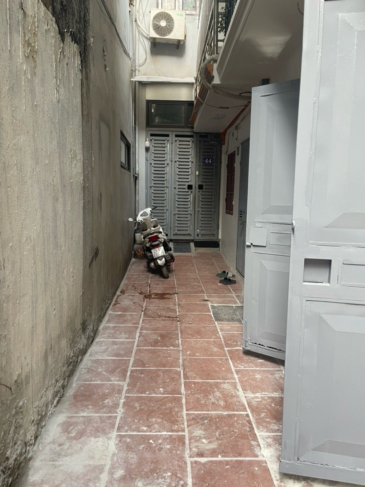 Bán nhà Lê Trọng Tấn - diện tích 34m2 2 tầng - Gần ô tô - giá 2,6 tỷ