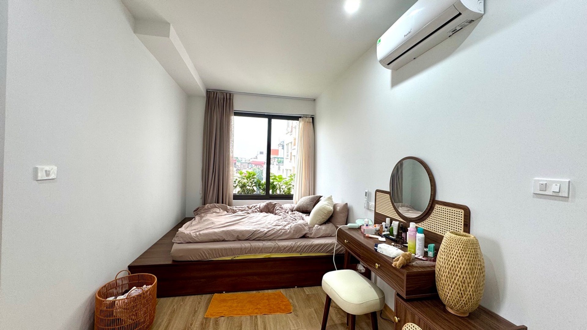 Bán nhà Lạc Trung - diện tích 72m2 5 tầng - Lô góc 3 thoáng vĩnh viễn - giá 6,1 tỷ