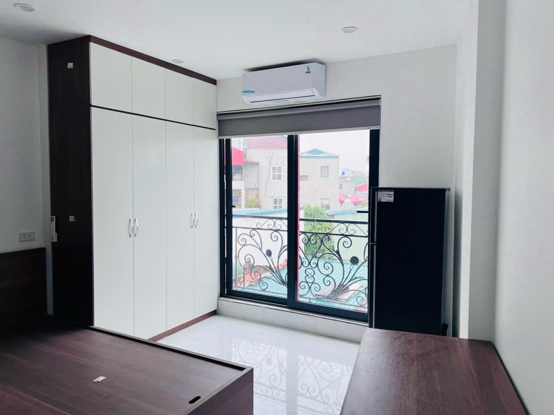 Bán nhà Mai Động - diện tích 40m2 6 tầng - Lô góc 3 mặt thoáng - giá 16,5 tỷ