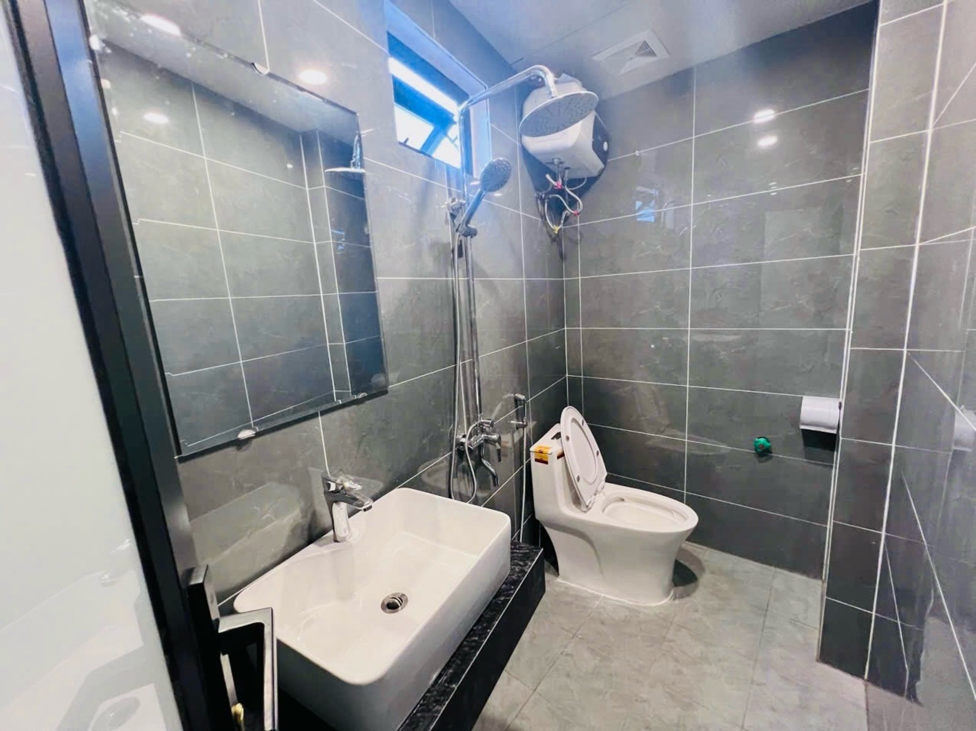 Bán nhà Mai Động - diện tích 40m2 6 tầng - Lô góc 3 mặt thoáng - giá 16,5 tỷ