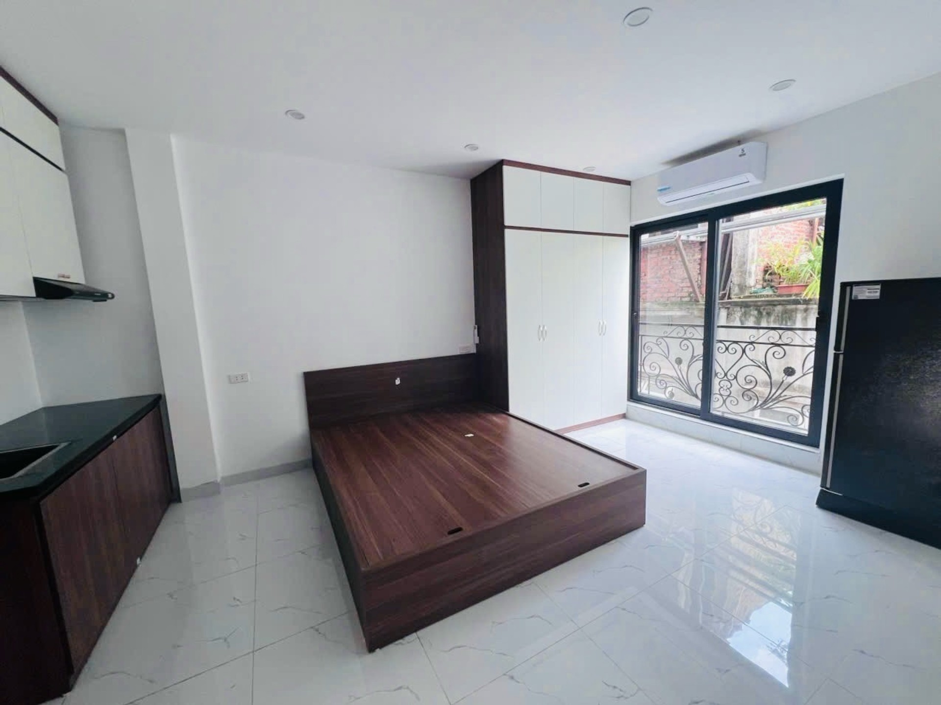 Bán nhà Mai Động - diện tích 40m2 6 tầng - Lô góc 3 mặt thoáng - giá 16,5 tỷ