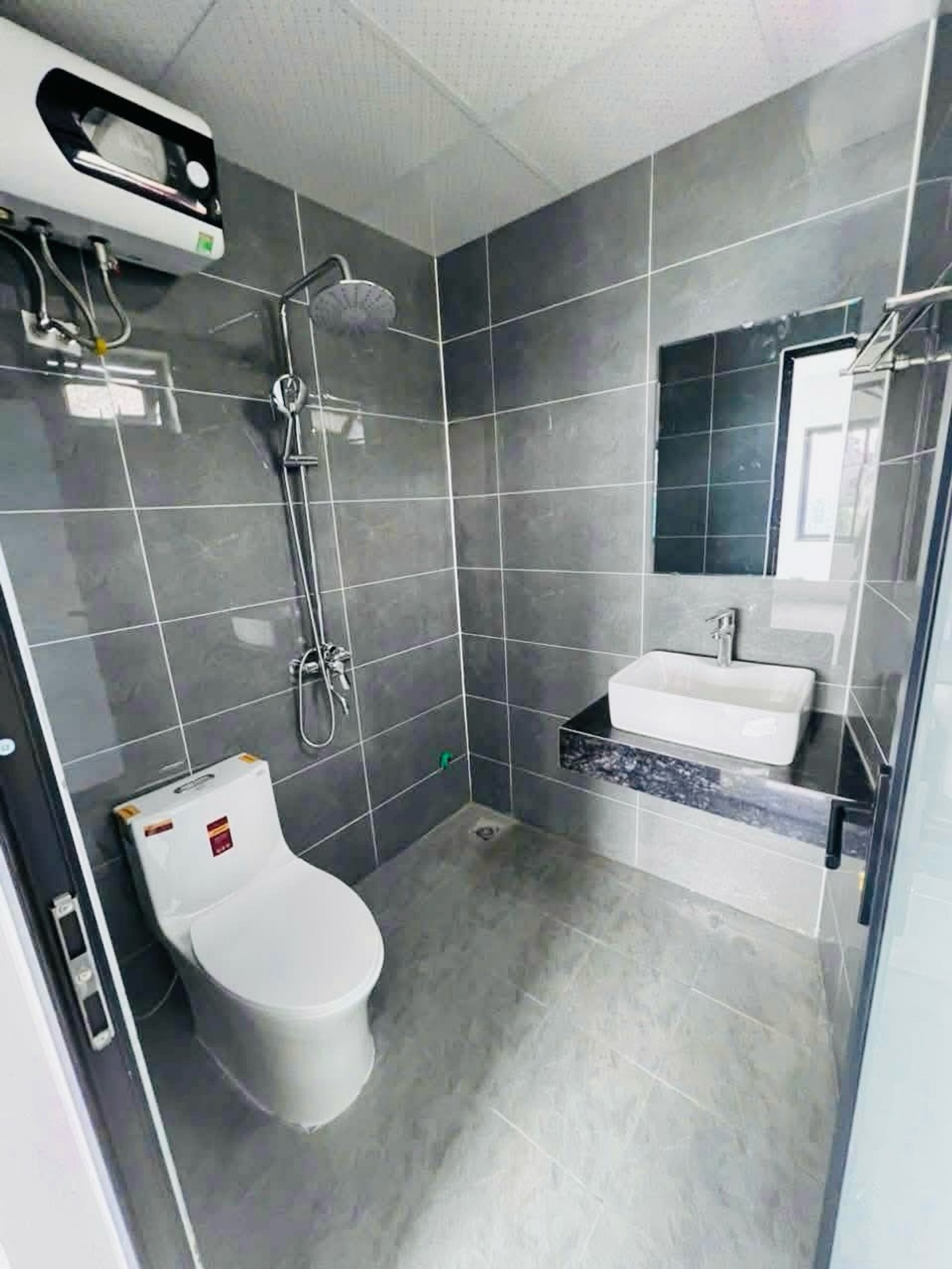 Bán nhà Mai Động - diện tích 40m2 6 tầng - Lô góc 3 mặt thoáng - giá 16,5 tỷ