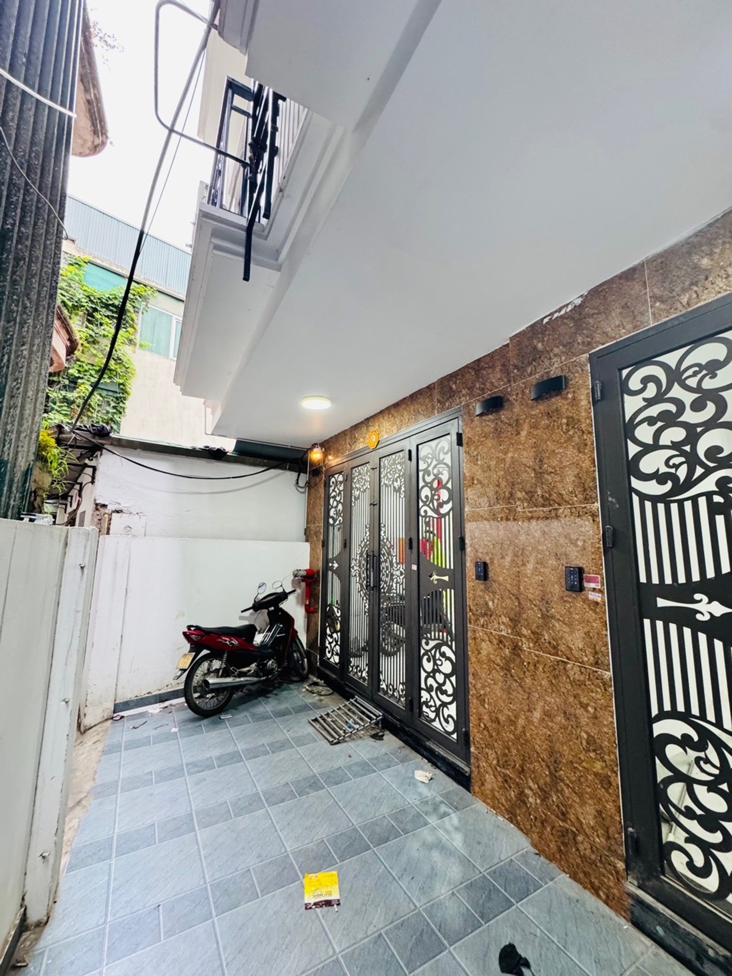 Bán nhà Mai Động - diện tích 40m2 6 tầng - Lô góc 3 mặt thoáng - giá 16,5 tỷ