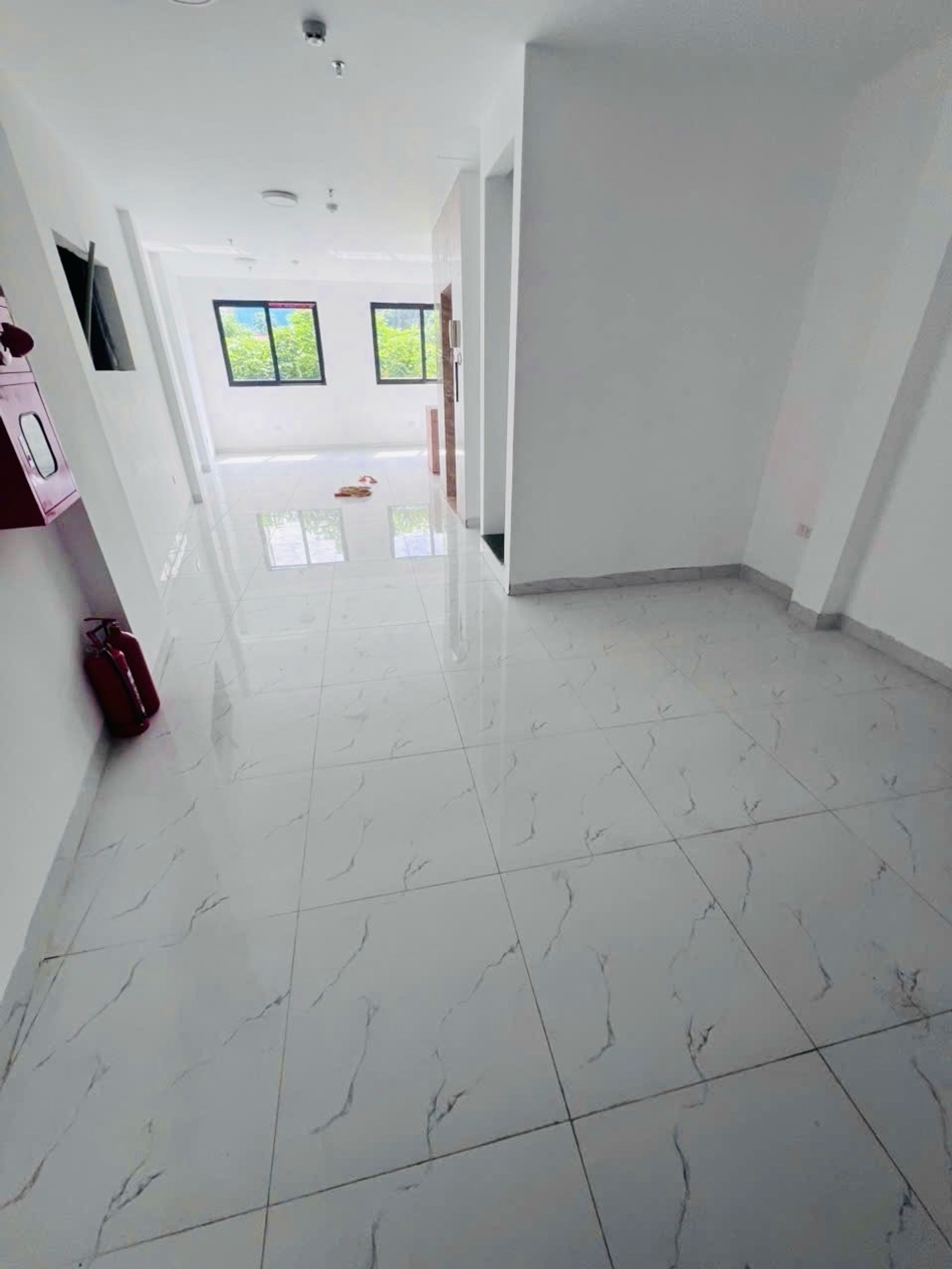 Bán nhà Mai Động - diện tích 40m2 6 tầng - Lô góc 3 mặt thoáng - giá 16,5 tỷ