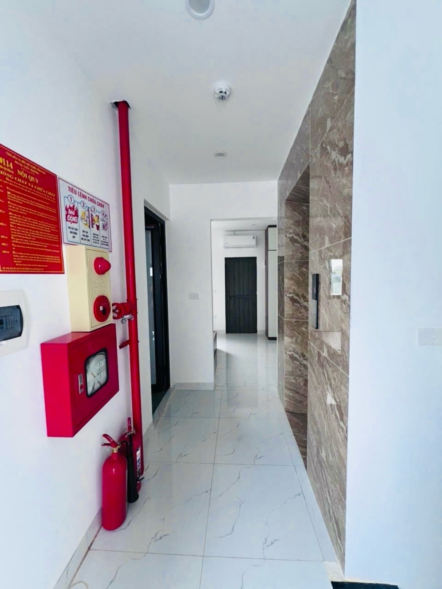 Bán nhà Mai Động - diện tích 40m2 6 tầng - Lô góc 3 mặt thoáng - giá 16,5 tỷ