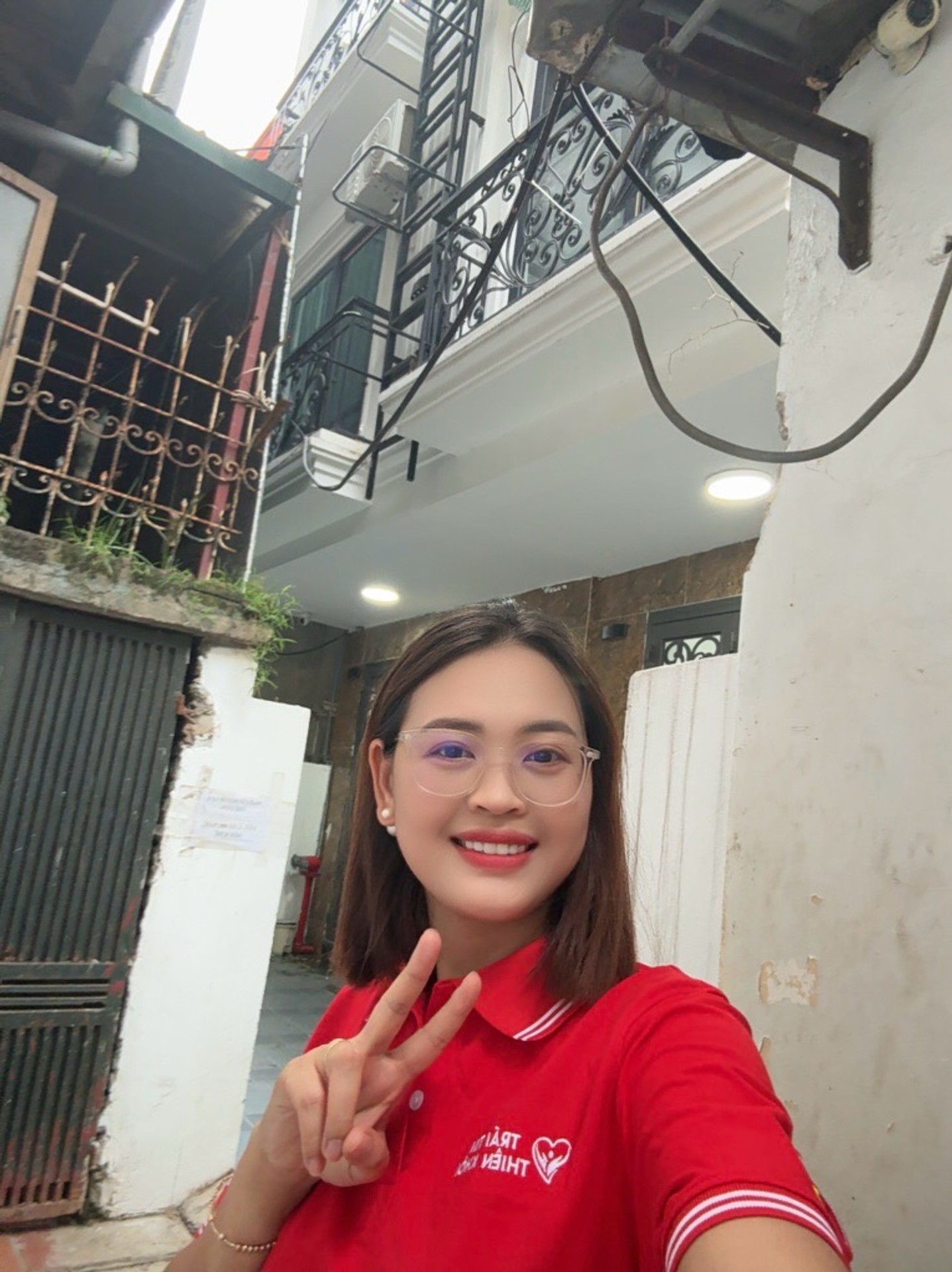 Bán nhà Mai Động - diện tích 40m2 6 tầng - Lô góc 3 mặt thoáng - giá 16,5 tỷ