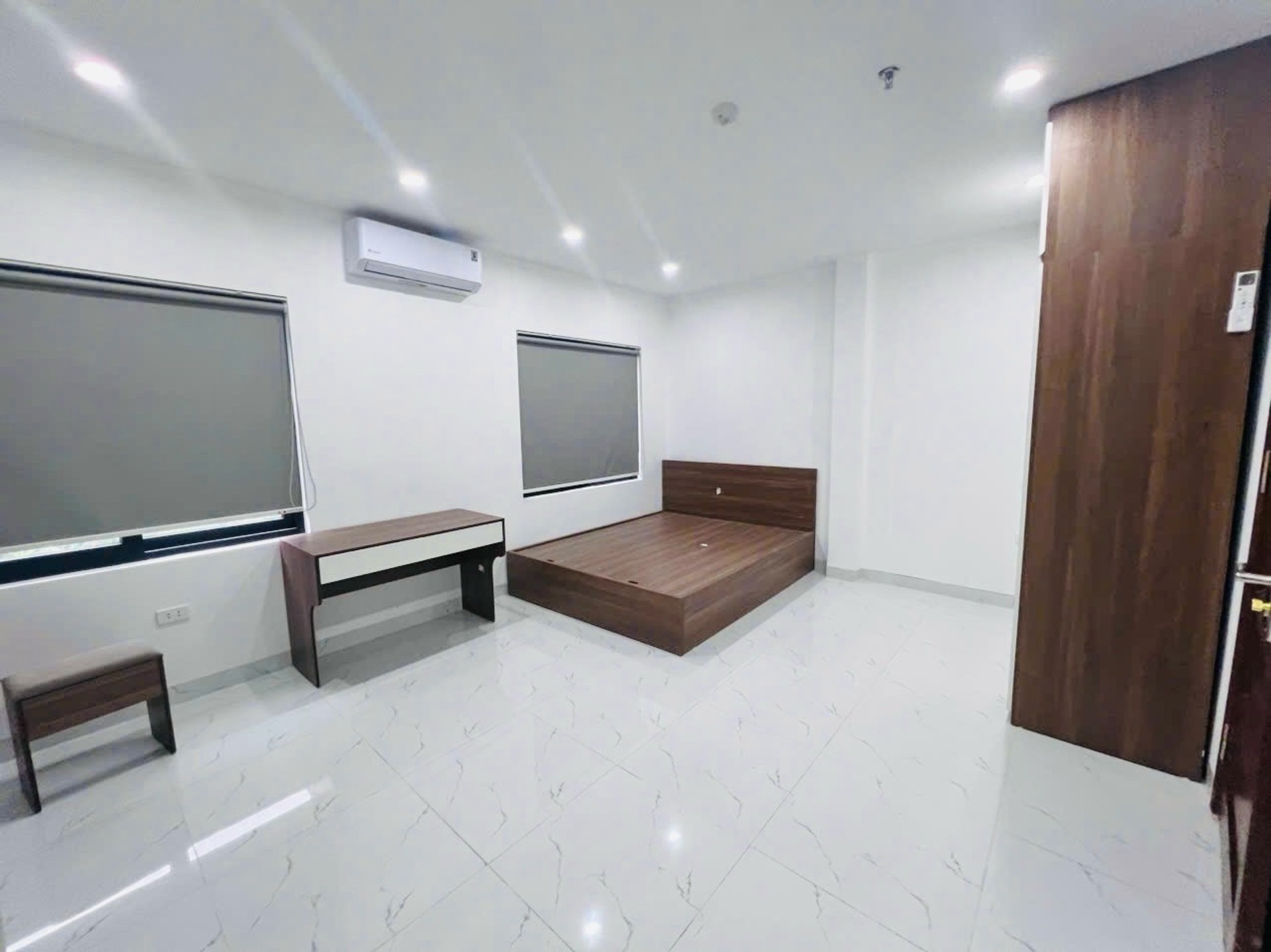 Bán nhà Mai Động - diện tích 40m2 6 tầng - Lô góc 3 mặt thoáng - giá 16,5 tỷ