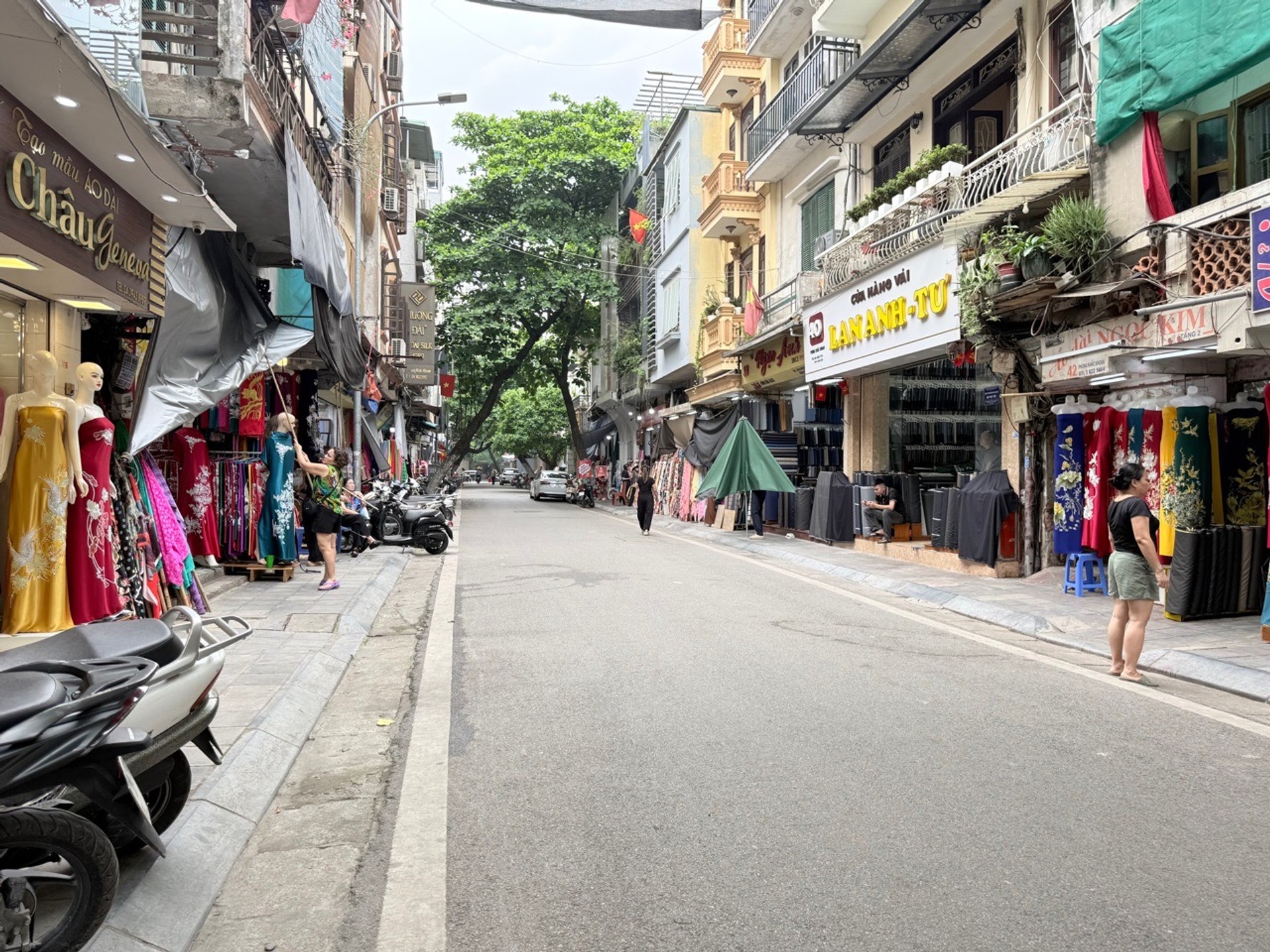 Bán nhà Phùng Khắc Khoan - diện tích 32m2 1 tầng - Lô góc 2 mặt thoáng - giá 4,7 tỷ