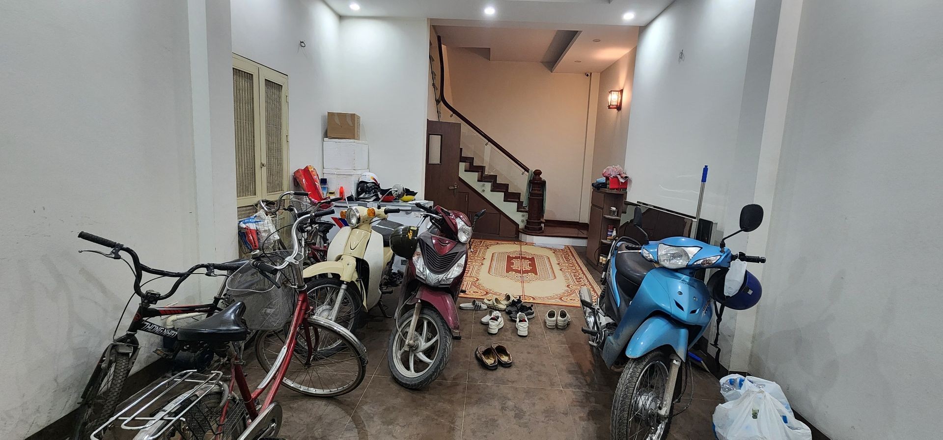 Bán nhà Bùi Xương Trạch - diện tích 32m2 5 tầng - Lô góc, ngõ ô tô tránh - giá 13,9 tỷ