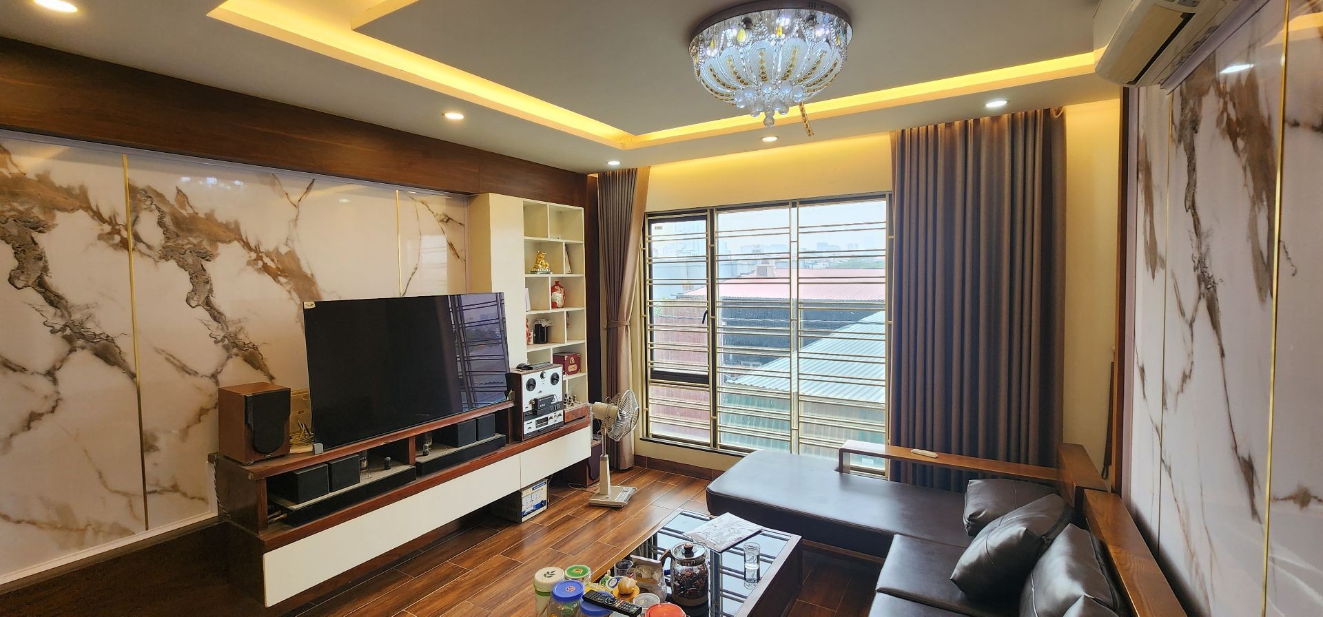 Bán nhà Bùi Xương Trạch - diện tích 32m2 5 tầng - Lô góc, ngõ ô tô tránh - giá 13,9 tỷ