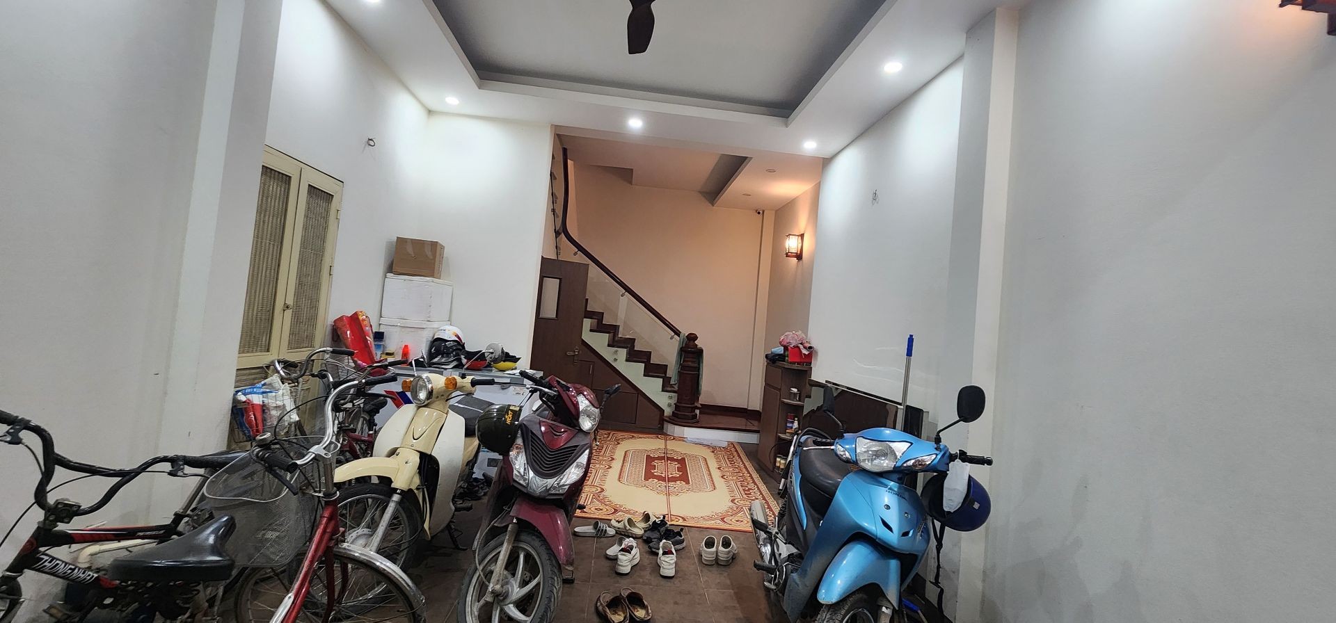 Bán nhà Bùi Xương Trạch - diện tích 32m2 5 tầng - Lô góc, ngõ ô tô tránh - giá 13,9 tỷ