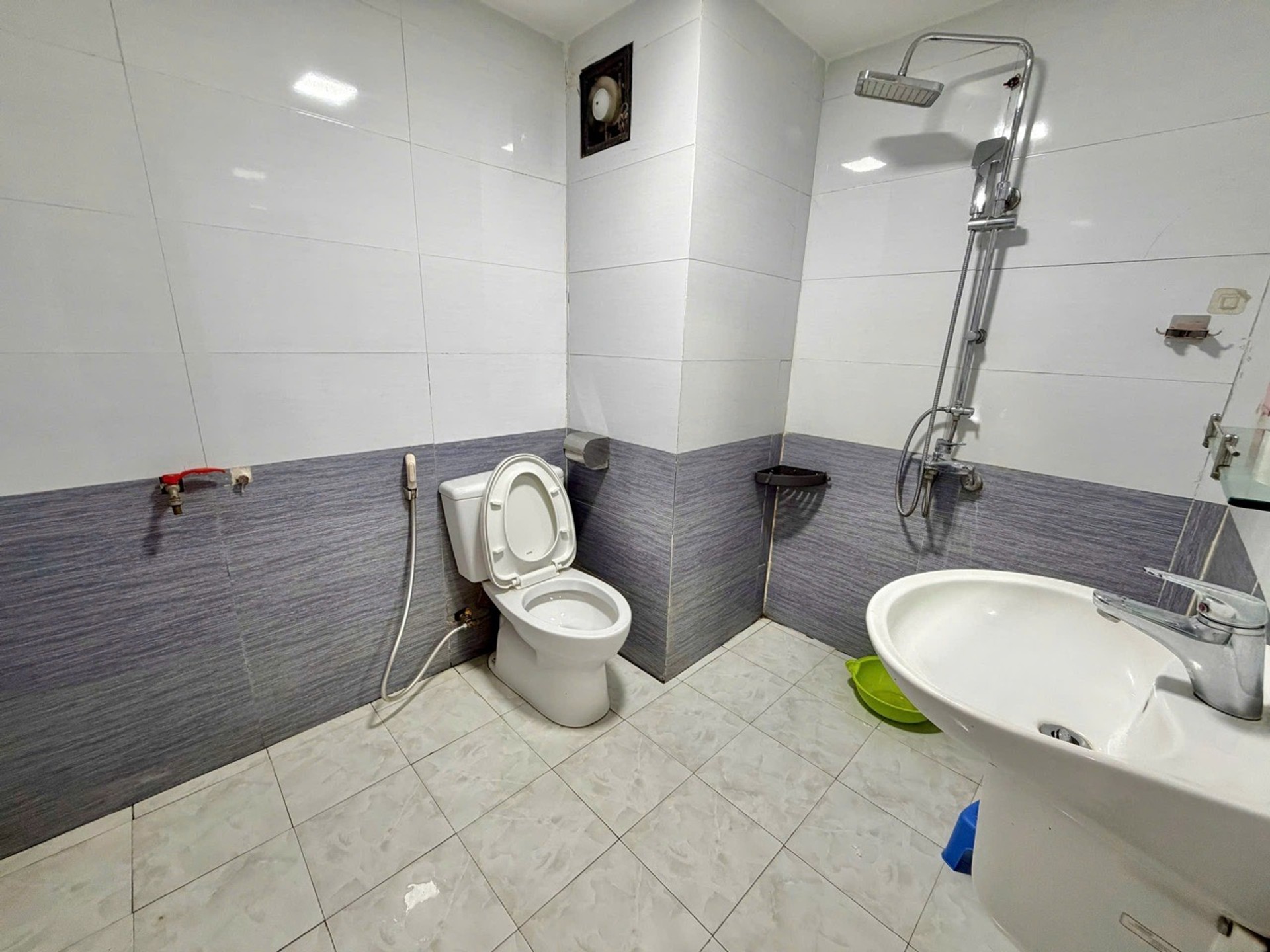 Bán nhà Nguyễn Đức Cảnh - diện tích 86m2 3 tầng - Sổ đỏ chính chủ - giá 6,35 tỷ