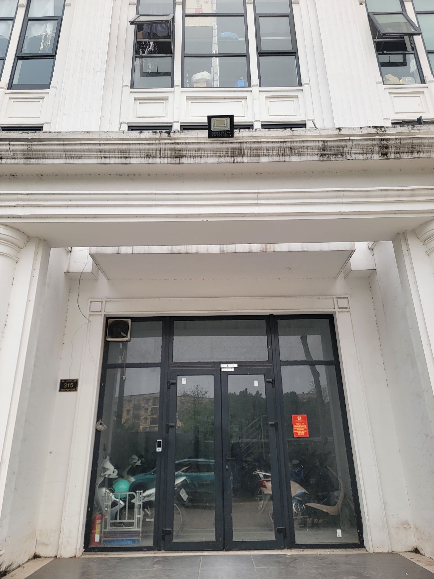 Bán nhà Ngõ 2 ô tô tránh Tân Mai - diện tích 100m2 5 tầng - Chỉ có 1 mặt tiền - giá 31,5 tỷ