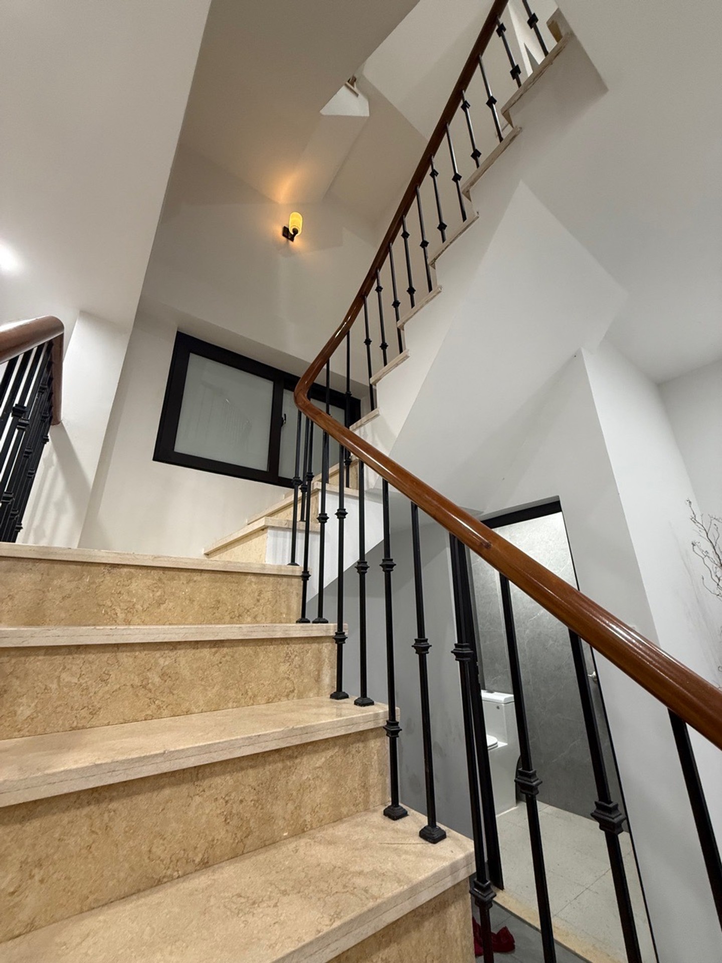 Bán nhà Hai Bà Trưng - diện tích 48m2 3 tầng - 2 mặt thoáng - giá 10 tỷ