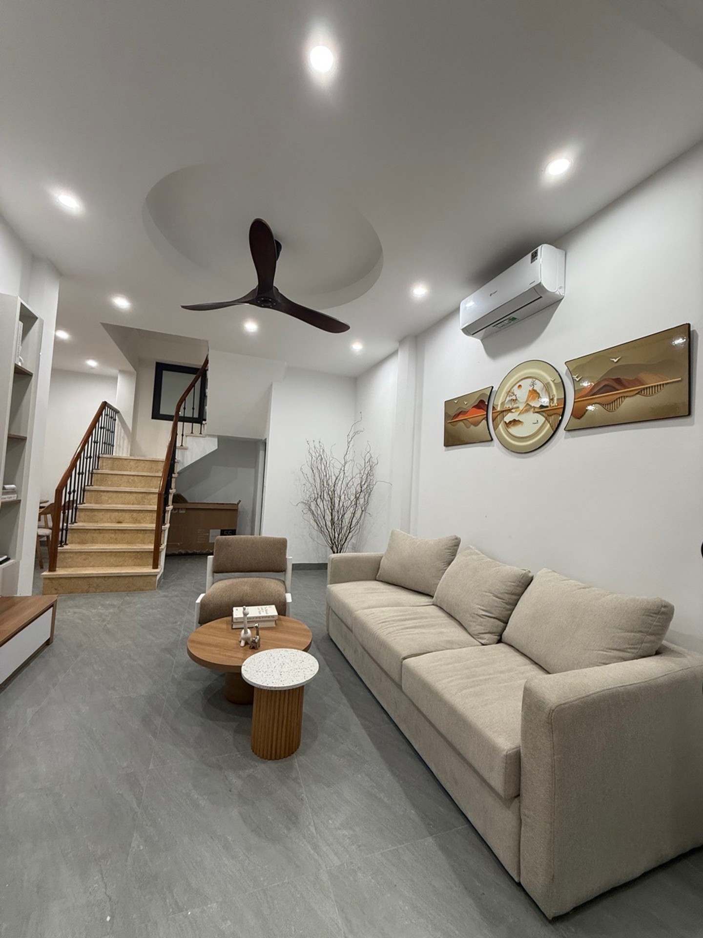 Bán nhà Hai Bà Trưng - diện tích 48m2 3 tầng - 2 mặt thoáng - giá 10 tỷ