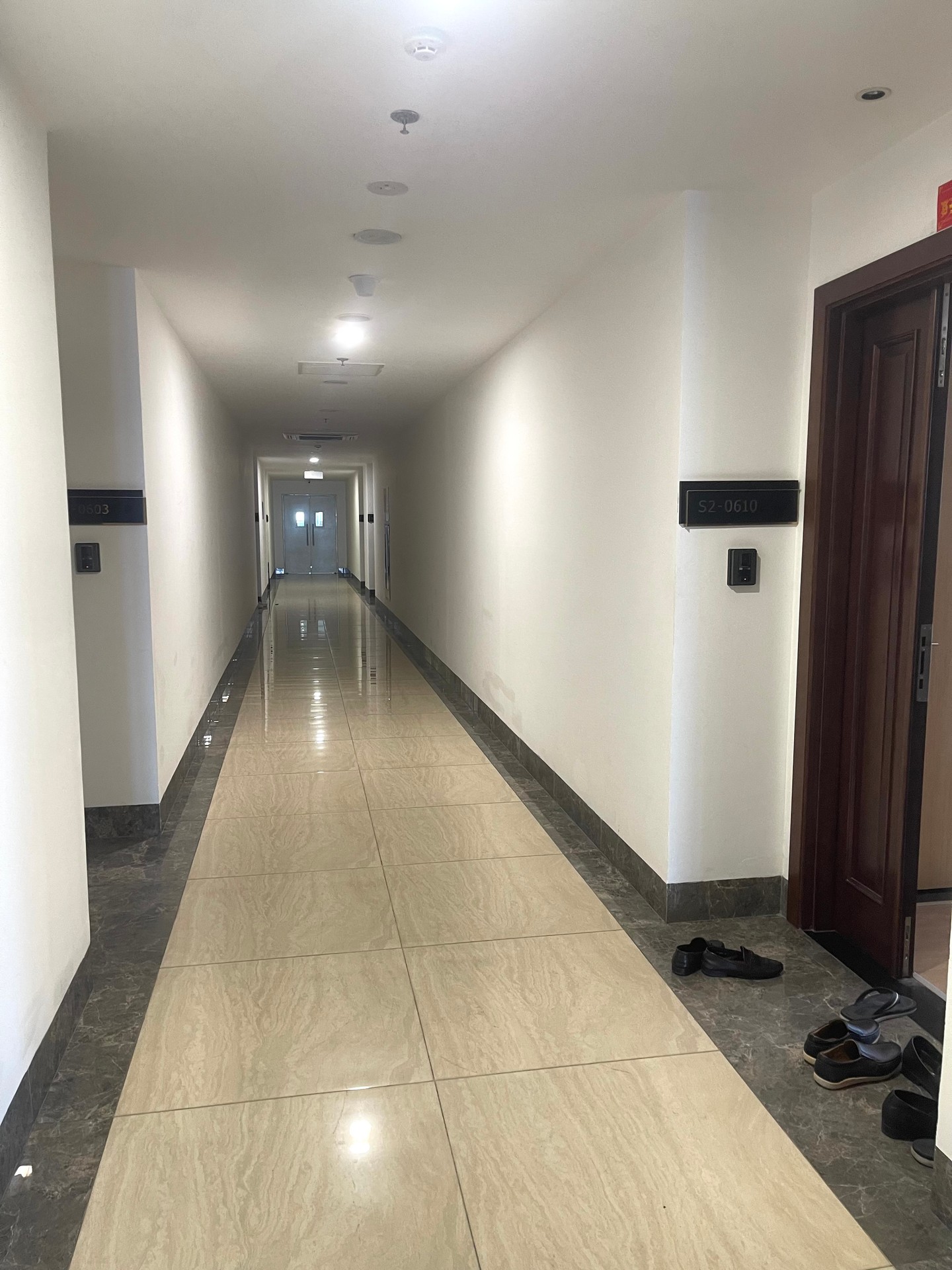Bán nhà Minh Khai - diện tích 77m2 6 tầng - Căn hộ cao cấp - giá 9,6 tỷ