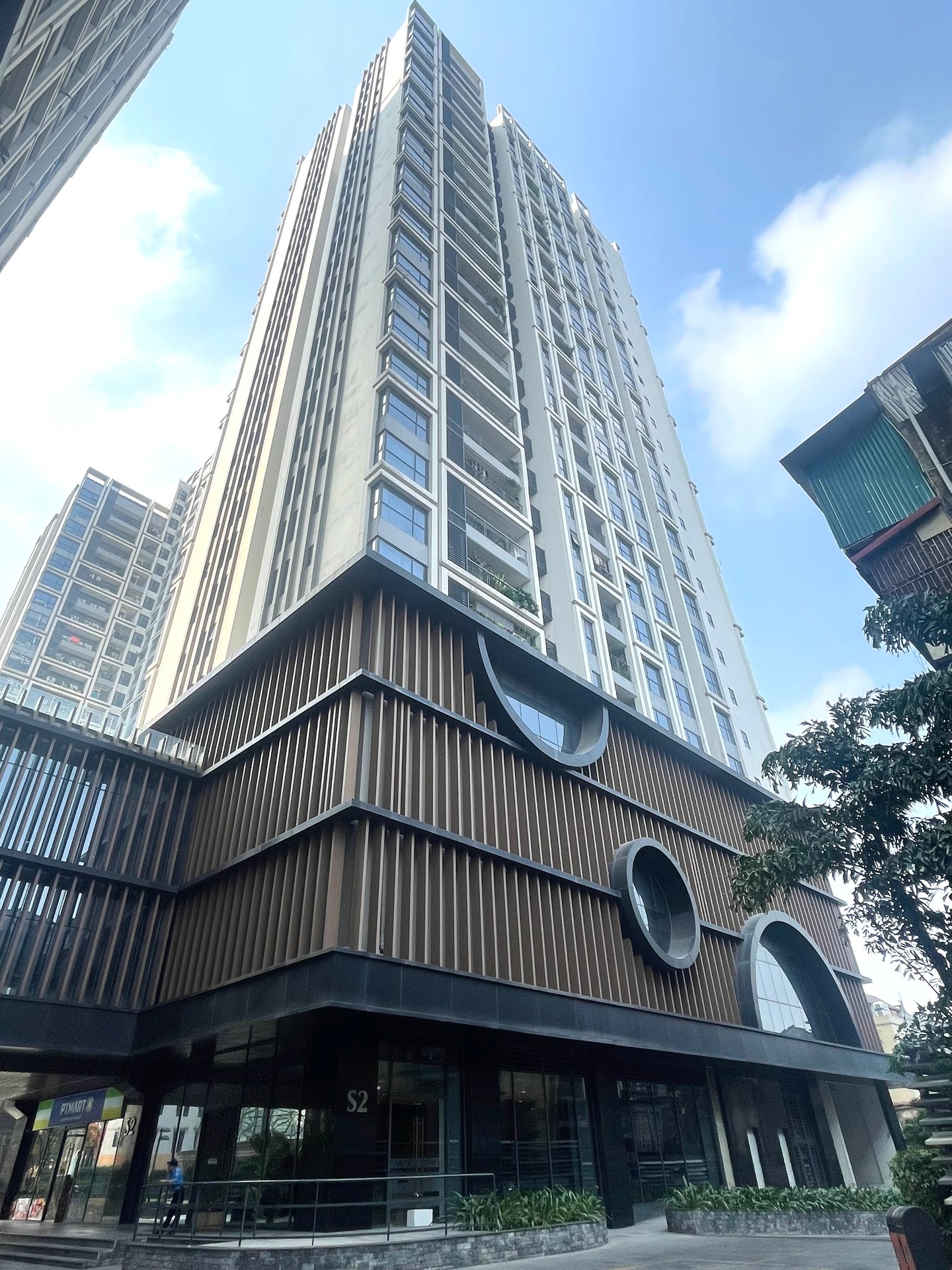 Bán nhà Minh Khai - diện tích 77m2 6 tầng - Căn hộ cao cấp - giá 9,6 tỷ