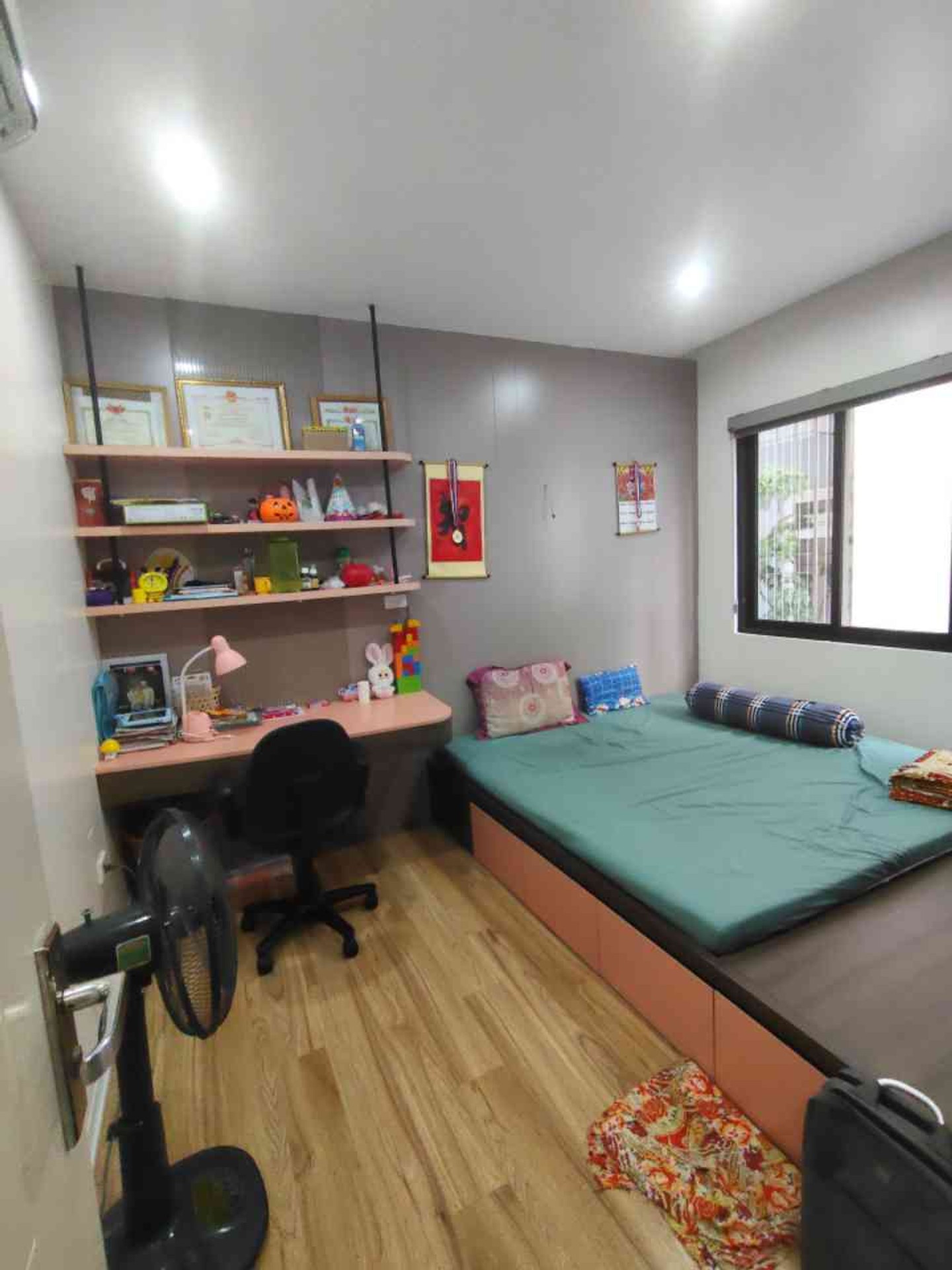 Bán nhà Giáp Bát - diện tích 43m2 5 tầng - gần bến xe Giáp Bát - giá 13,5 tỷ
