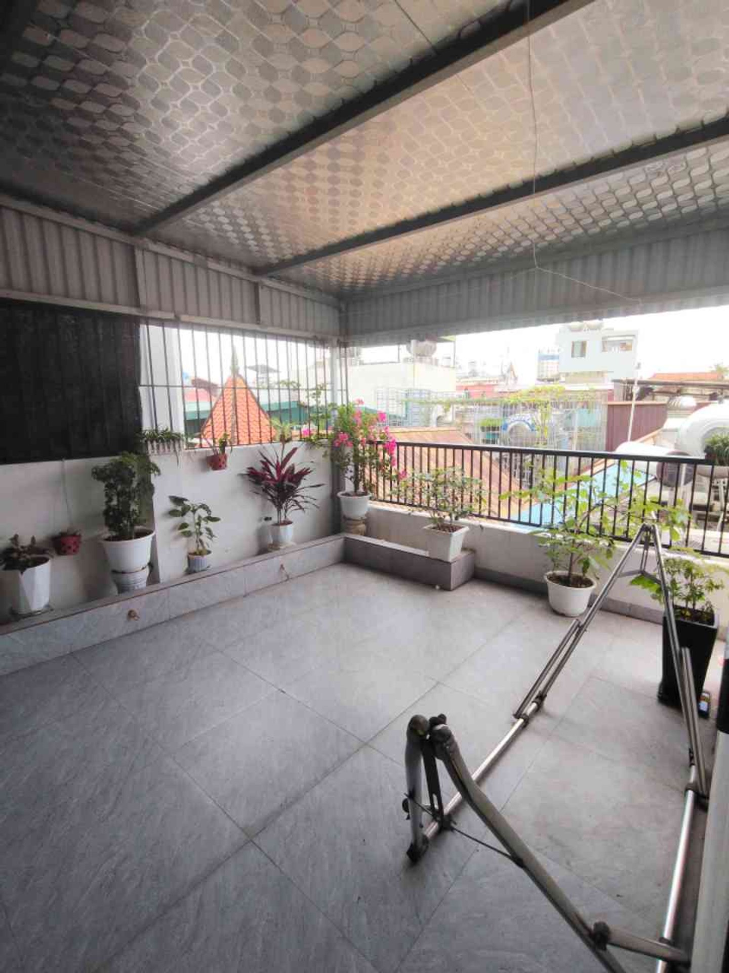 Bán nhà Giáp Bát - diện tích 43m2 5 tầng - gần bến xe Giáp Bát - giá 13,5 tỷ