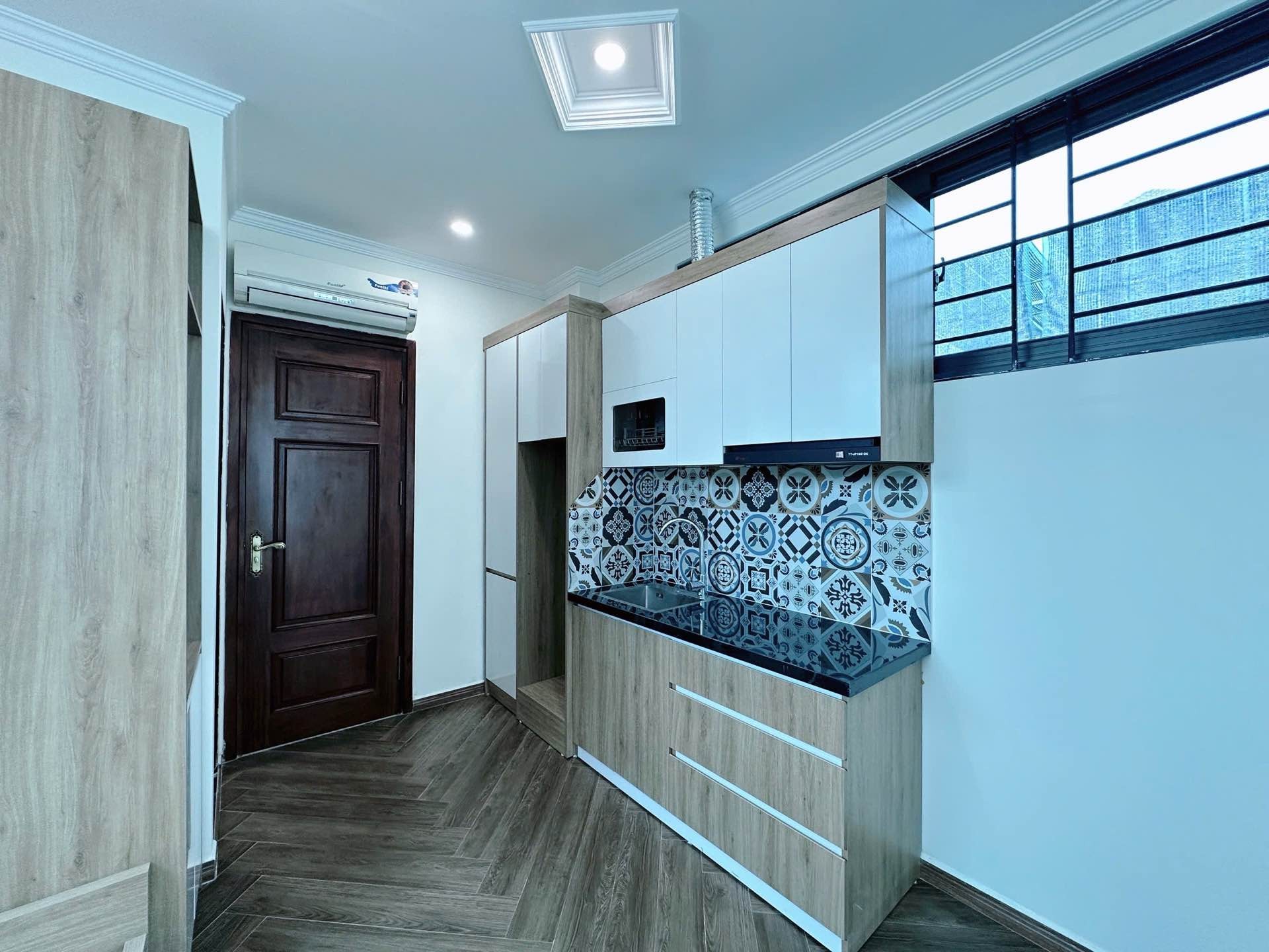 Bán nhà Ngọc Khánh - diện tích 48.5m2 8 tầng - 11 phòng cho thuê - giá 25 tỷ