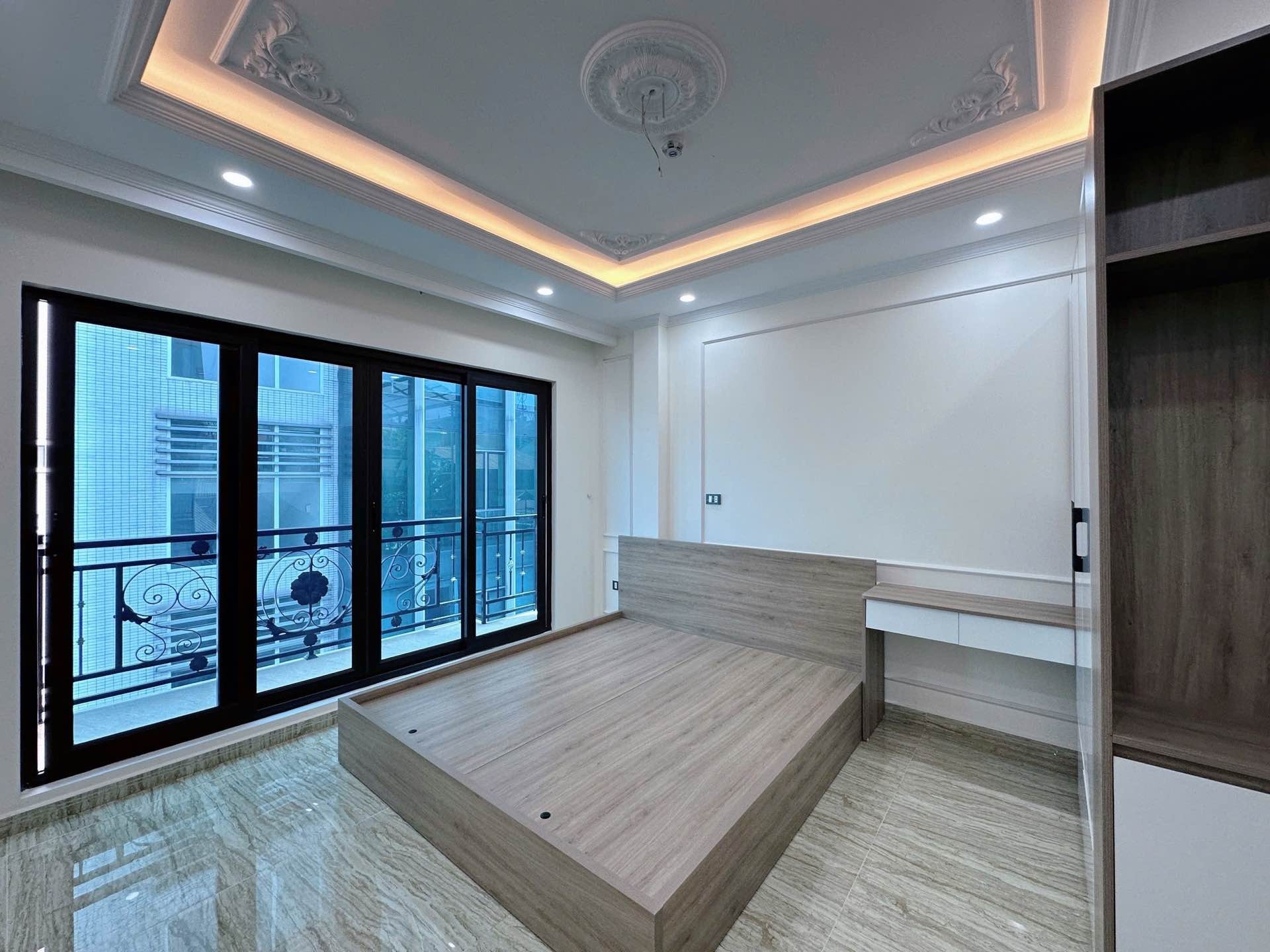 Bán nhà Ngọc Khánh - diện tích 48.5m2 8 tầng - 11 phòng cho thuê - giá 25 tỷ