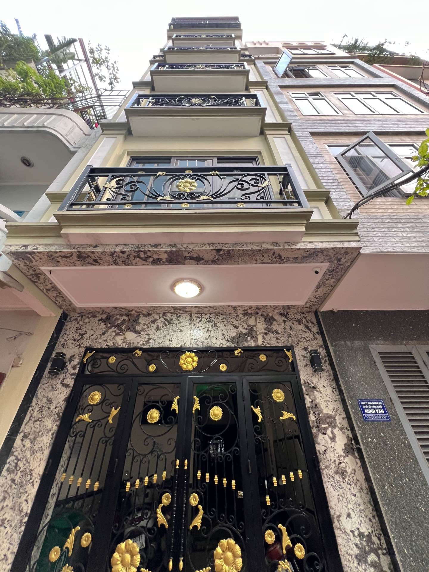 Bán nhà Ngọc Khánh - diện tích 48.5m2 8 tầng - 11 phòng cho thuê - giá 25 tỷ