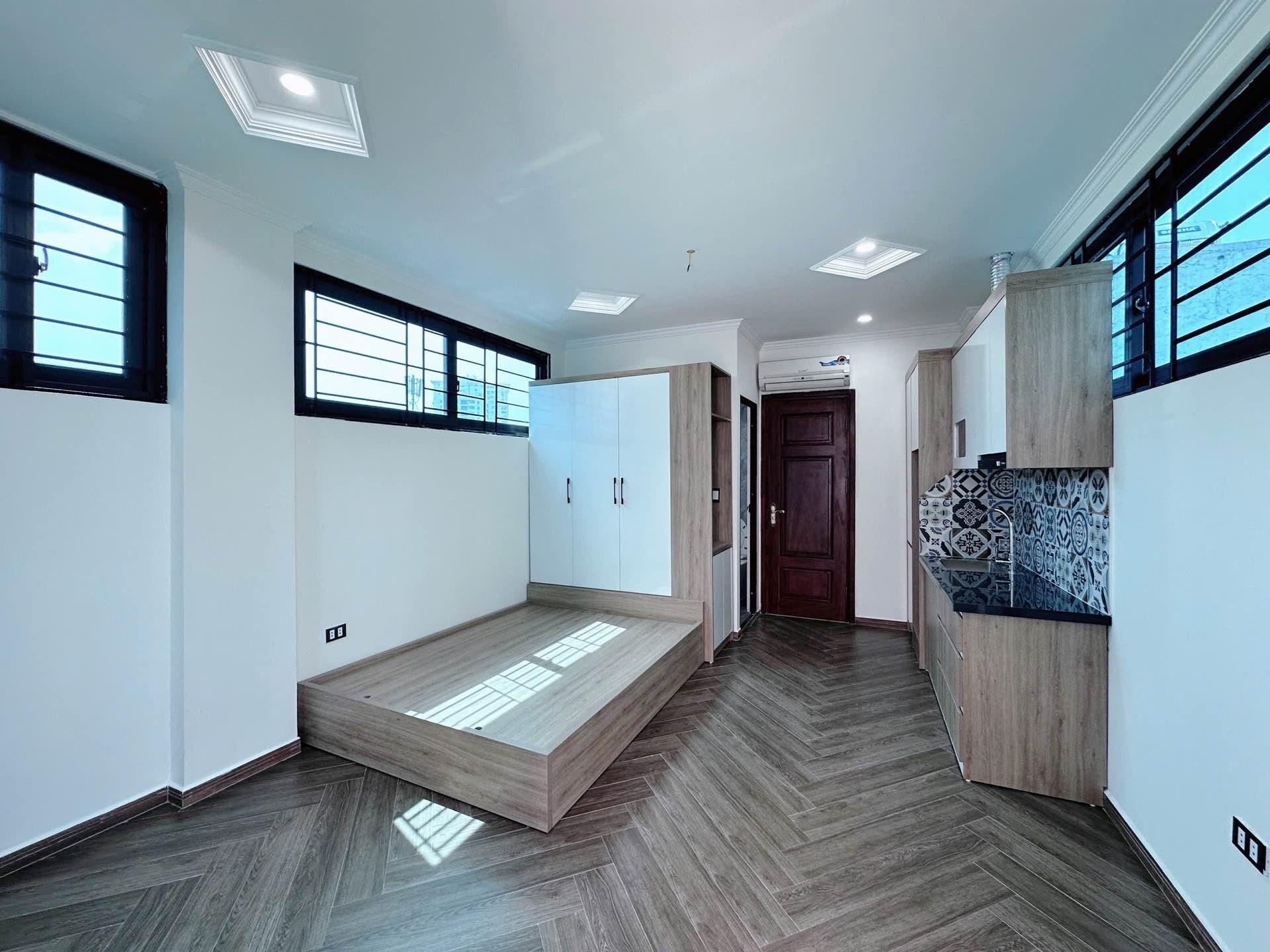 Bán nhà Ngọc Khánh - diện tích 48.5m2 8 tầng - 11 phòng cho thuê - giá 25 tỷ