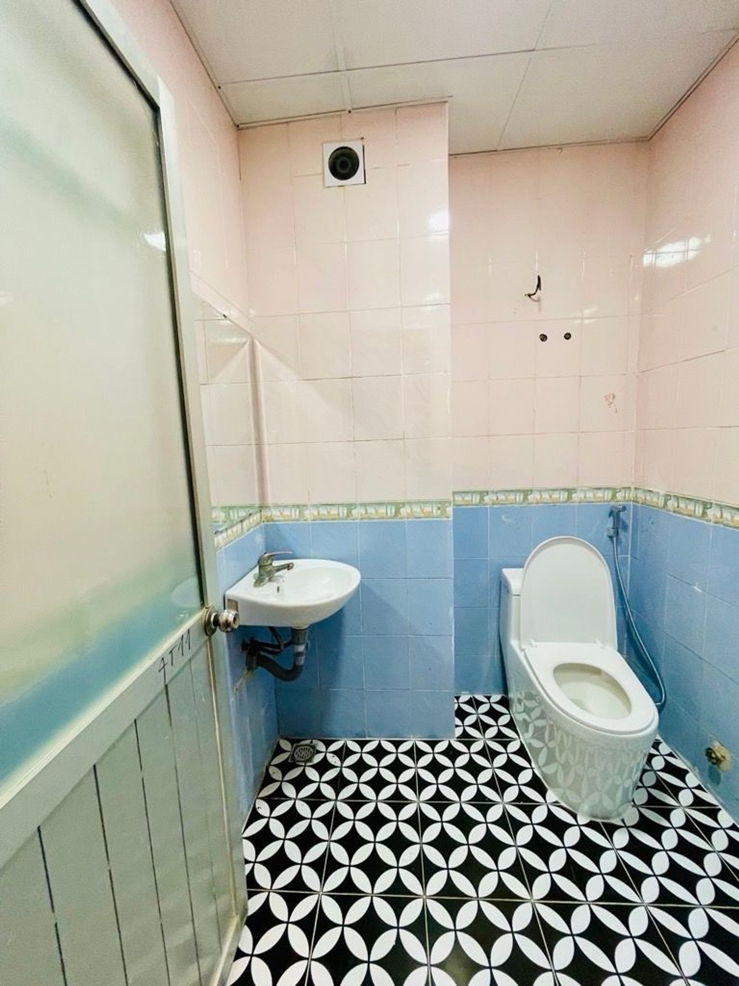 Bán nhà Định Công - diện tích 68m2 1 tầng - Căn hộ đẹp, giá 5,28 tỷ