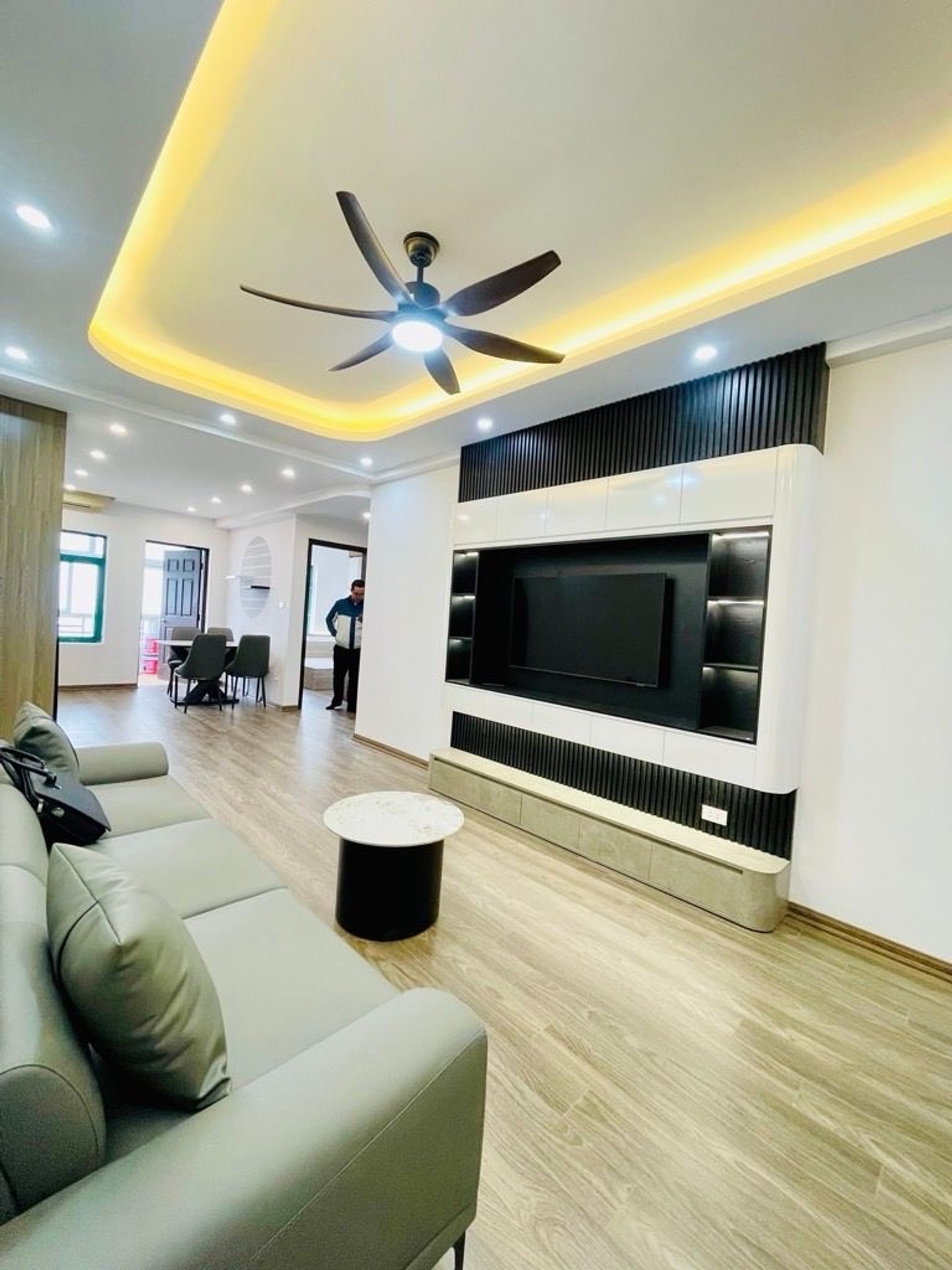 Bán nhà Định Công - diện tích 68m2 1 tầng - Căn hộ đẹp, giá 5,28 tỷ