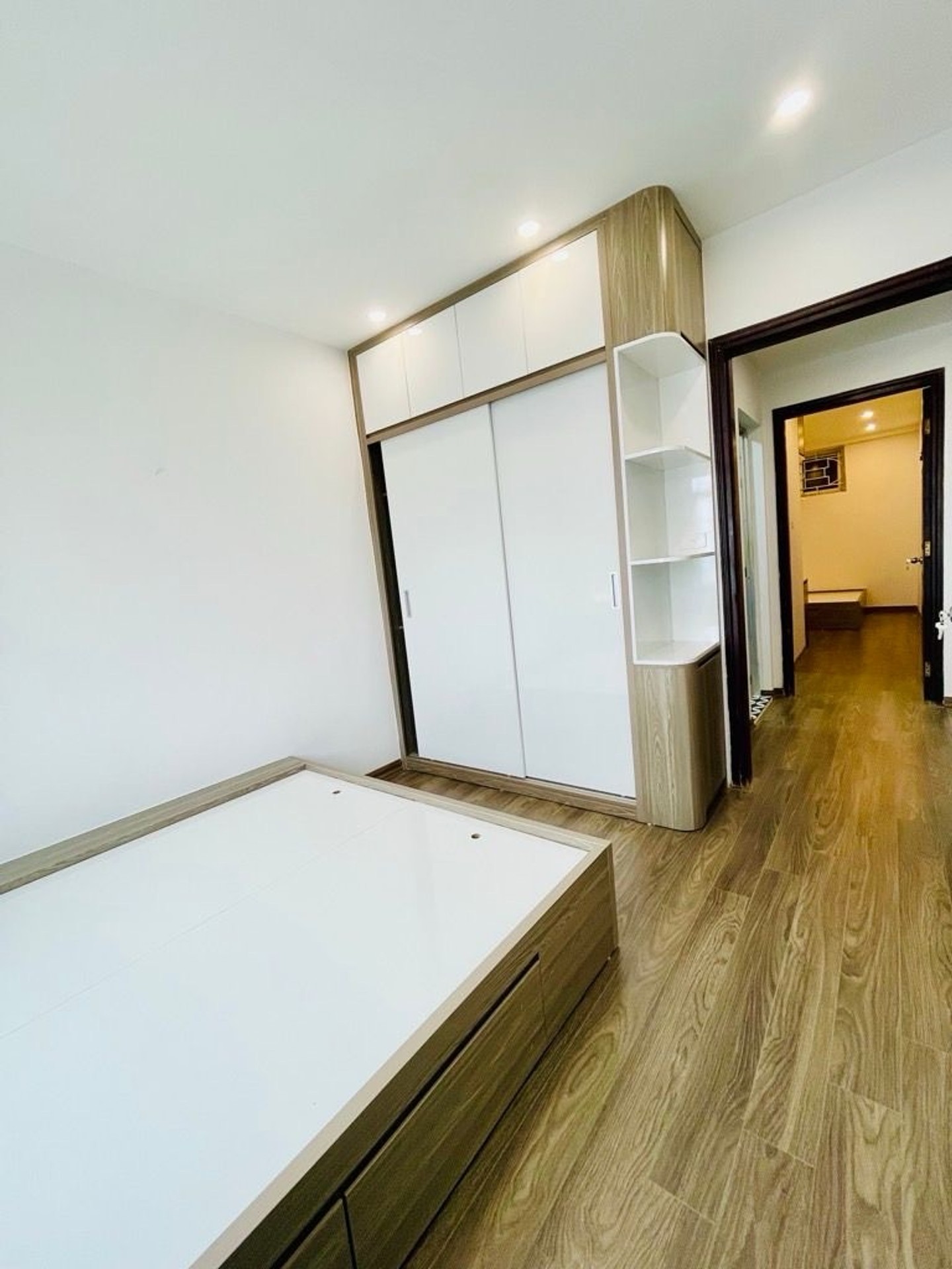 Bán nhà Định Công - diện tích 68m2 1 tầng - Căn hộ đẹp, giá 5,28 tỷ