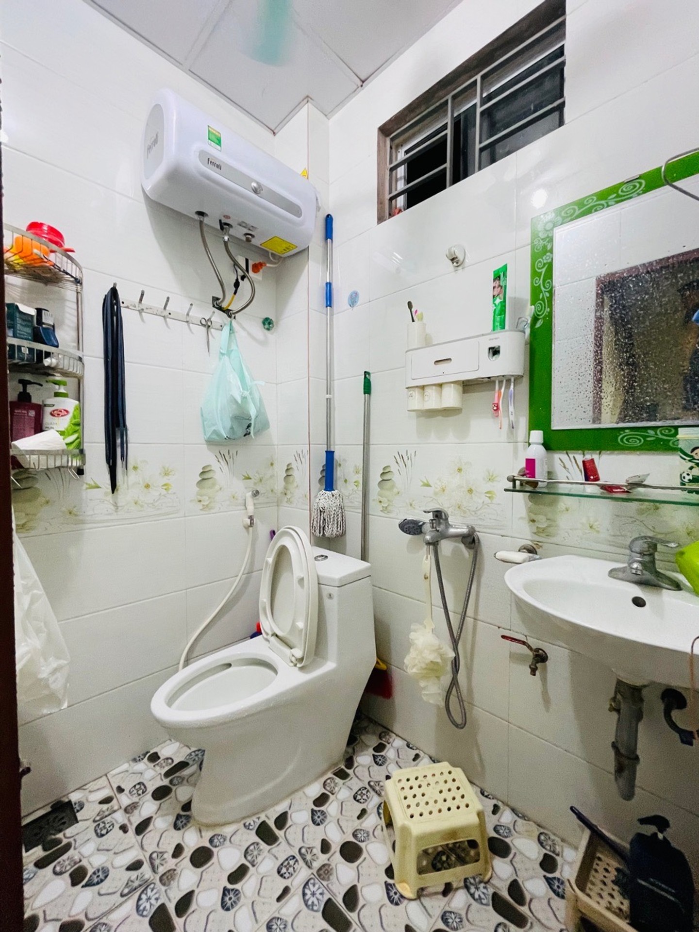Bán nhà Bùi Xương Trạch - diện tích 33m2 4 tầng - Lô góc, ngõ nông - giá 4,4 tỷ