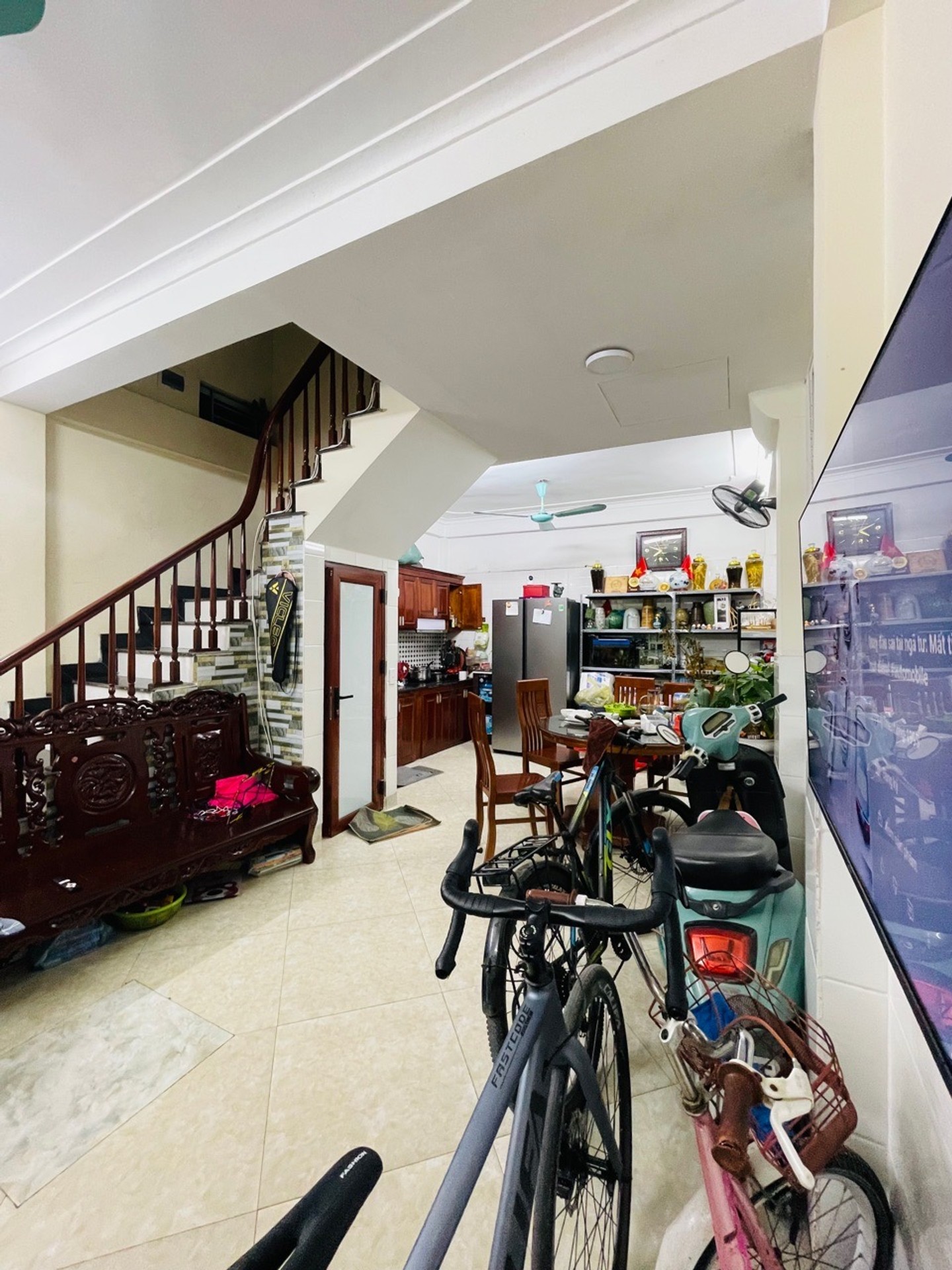 Bán nhà Bùi Xương Trạch - diện tích 33m2 4 tầng - Lô góc, ngõ nông - giá 4,4 tỷ
