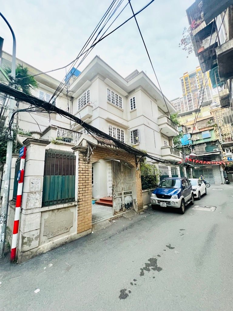 Bán nhà Hoàng Đạo Thành - diện tích 120m2 4 tầng - ô tô đỗ dừng ngày đêm - giá Nhỉnh 39 tỷ