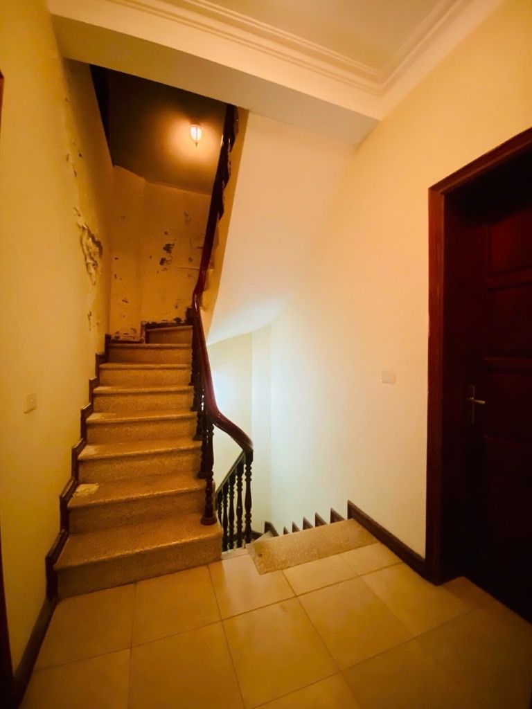 Bán nhà Hoàng Đạo Thành - diện tích 120m2 4 tầng - ô tô đỗ dừng ngày đêm - giá Nhỉnh 39 tỷ