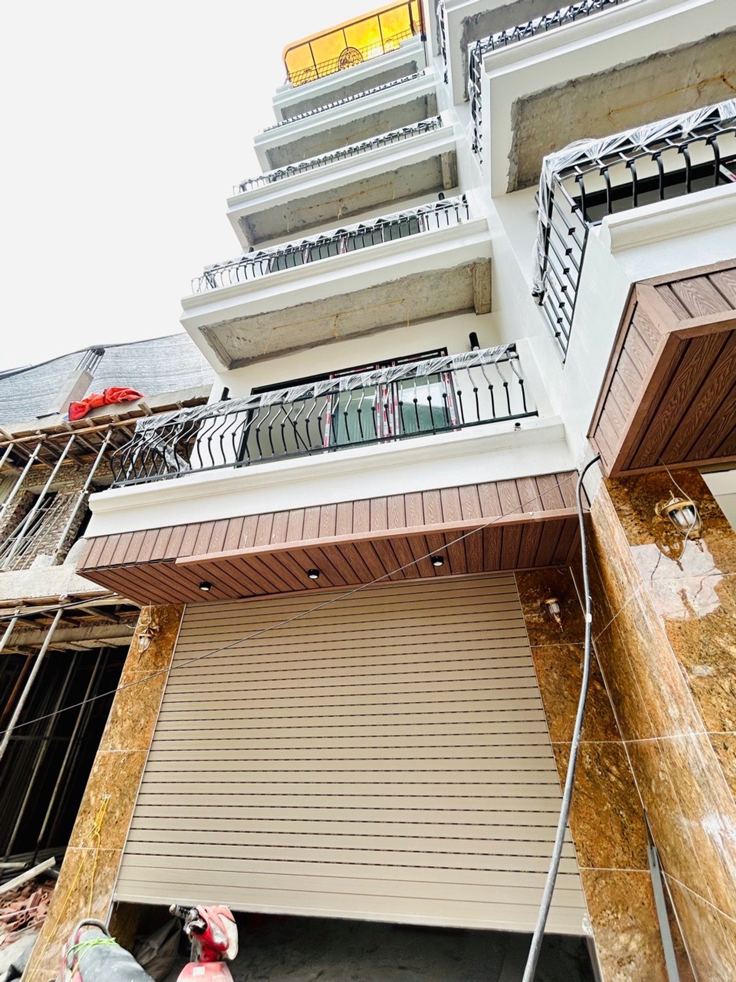 Bán nhà Đông Thiên - diện tích 54m2 6 tầng - Đầu tư giữ tiền - giá 16,5 tỷ