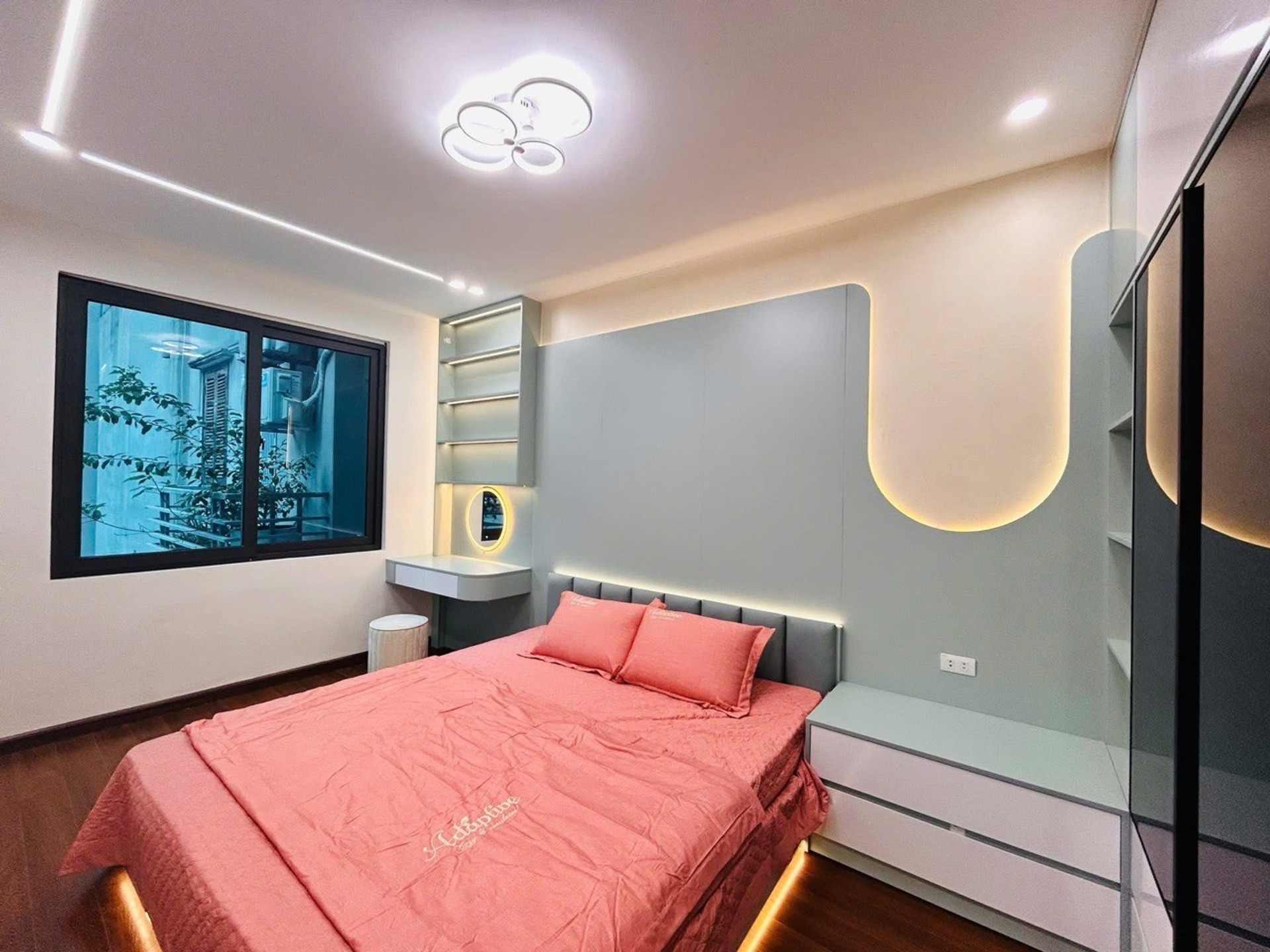 Bán nhà Quan Nhân - diện tích 33m2 4 tầng - Ngõ thông tứ phía - giá 7,2 tỷ