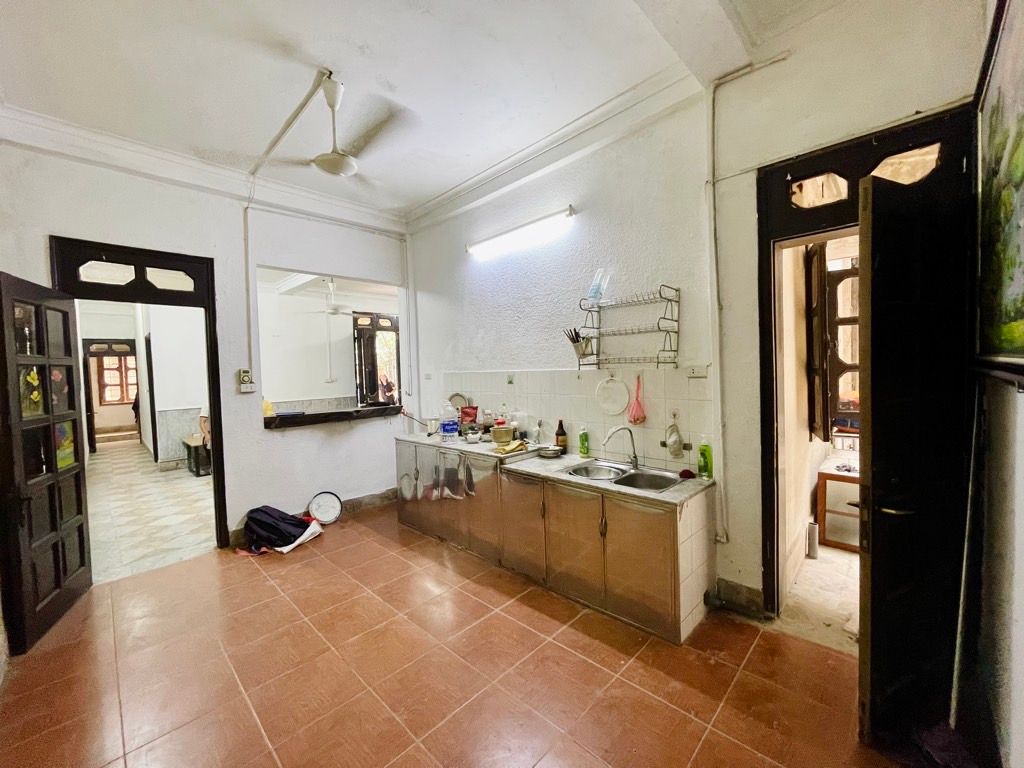 Bán nhà Triều Khúc - diện tích 159m2 4 tầng - Nhà cũ, có thể cải tạo - giá 38 tỷ