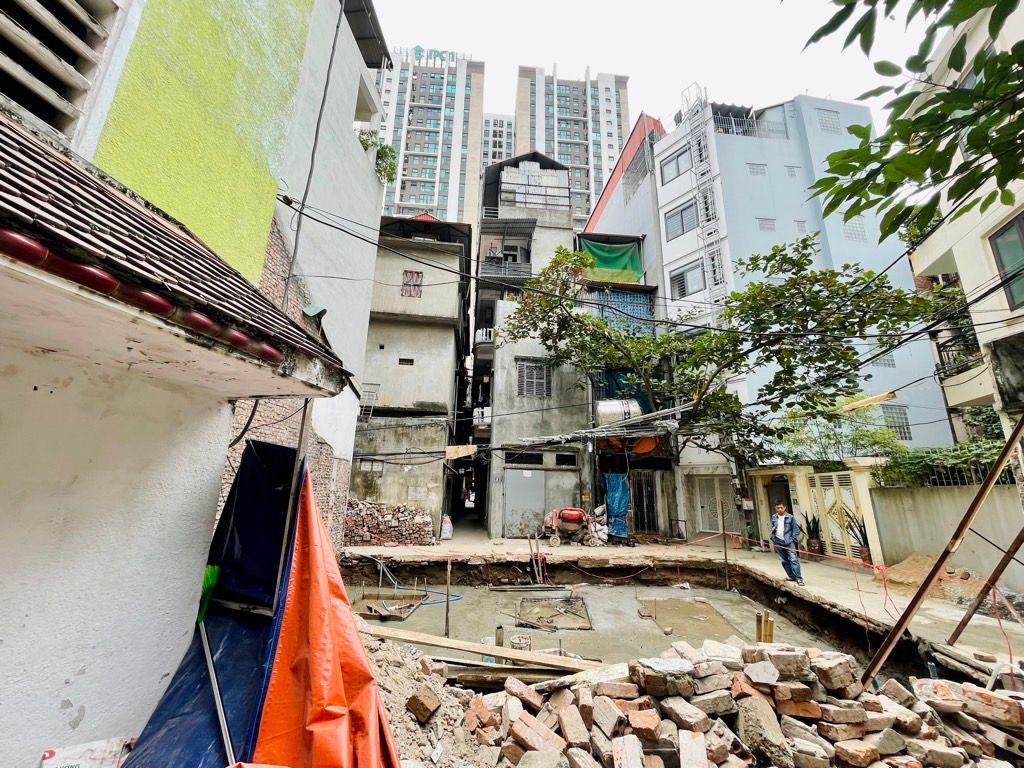 Bán nhà Triều Khúc - diện tích 159m2 4 tầng - Nhà cũ, có thể cải tạo - giá 38 tỷ