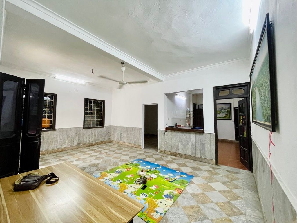 Bán nhà Triều Khúc - diện tích 159m2 4 tầng - Nhà cũ, có thể cải tạo - giá 38 tỷ