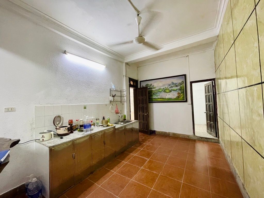 Bán nhà Triều Khúc - diện tích 159m2 4 tầng - Nhà cũ, có thể cải tạo - giá 38 tỷ