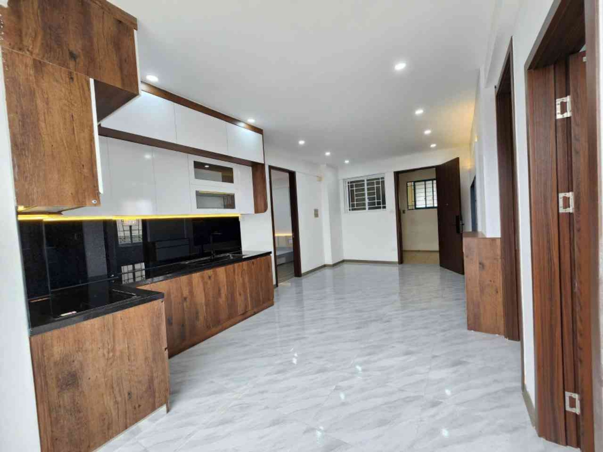 Bán nhà Vĩnh Hoàng - diện tích 60m2 15 tầng - Căn góc view hồ - giá 4,72 tỷ