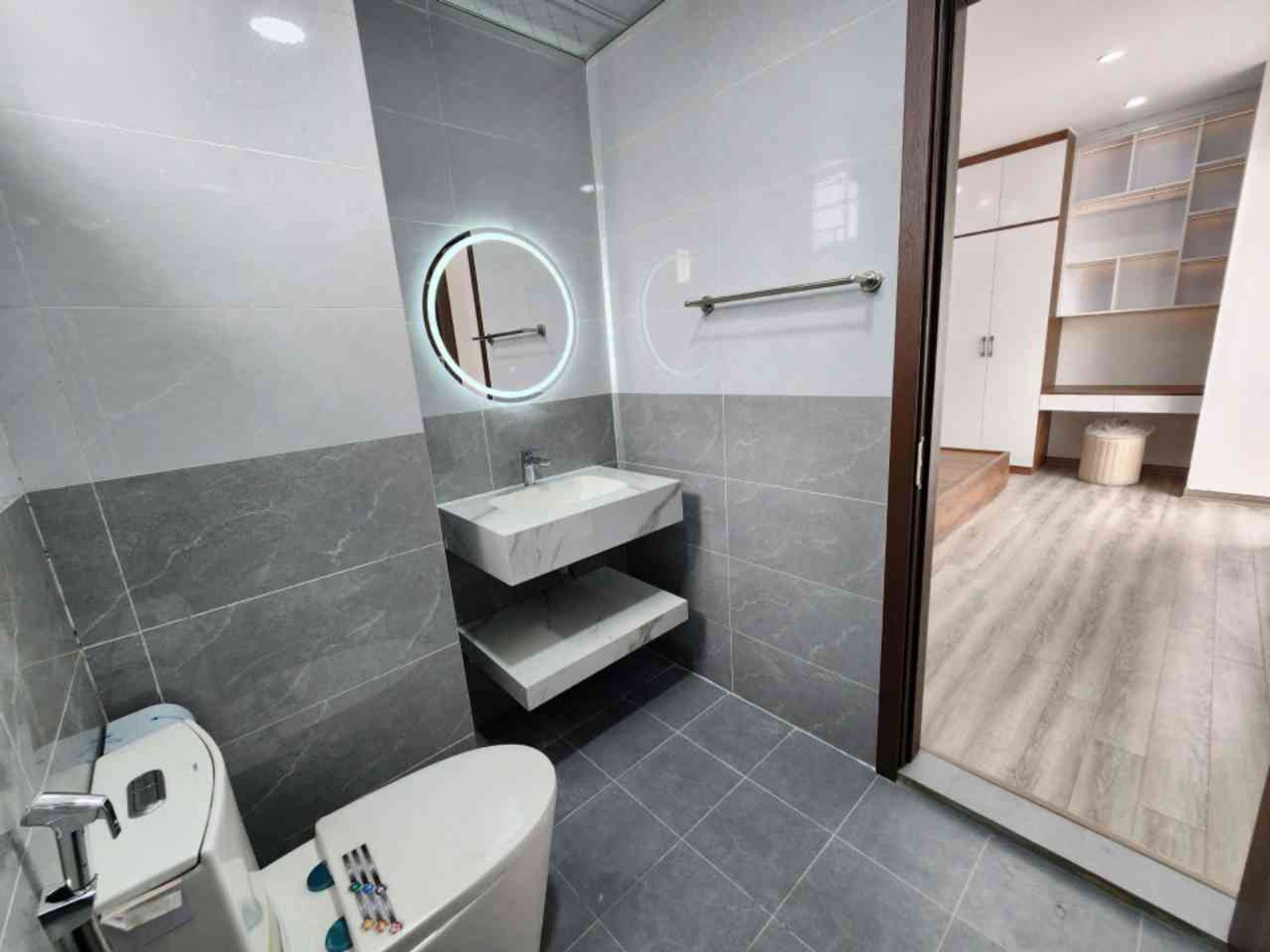 Bán nhà Vĩnh Hoàng - diện tích 60m2 15 tầng - Căn góc view hồ - giá 4,72 tỷ
