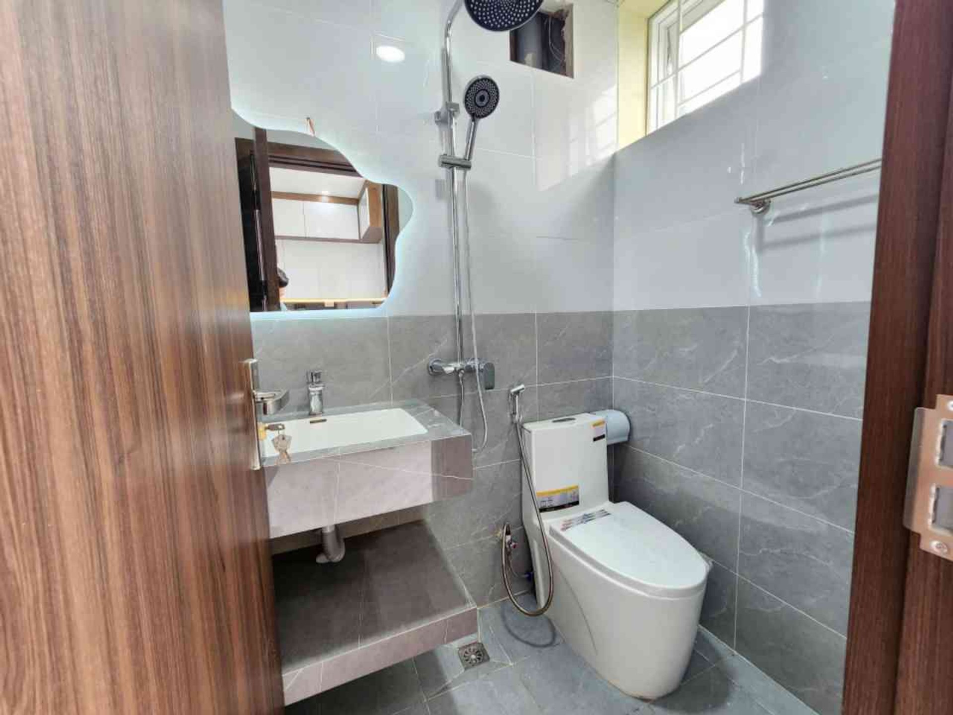 Bán nhà Vĩnh Hoàng - diện tích 60m2 15 tầng - Căn góc view hồ - giá 4,72 tỷ