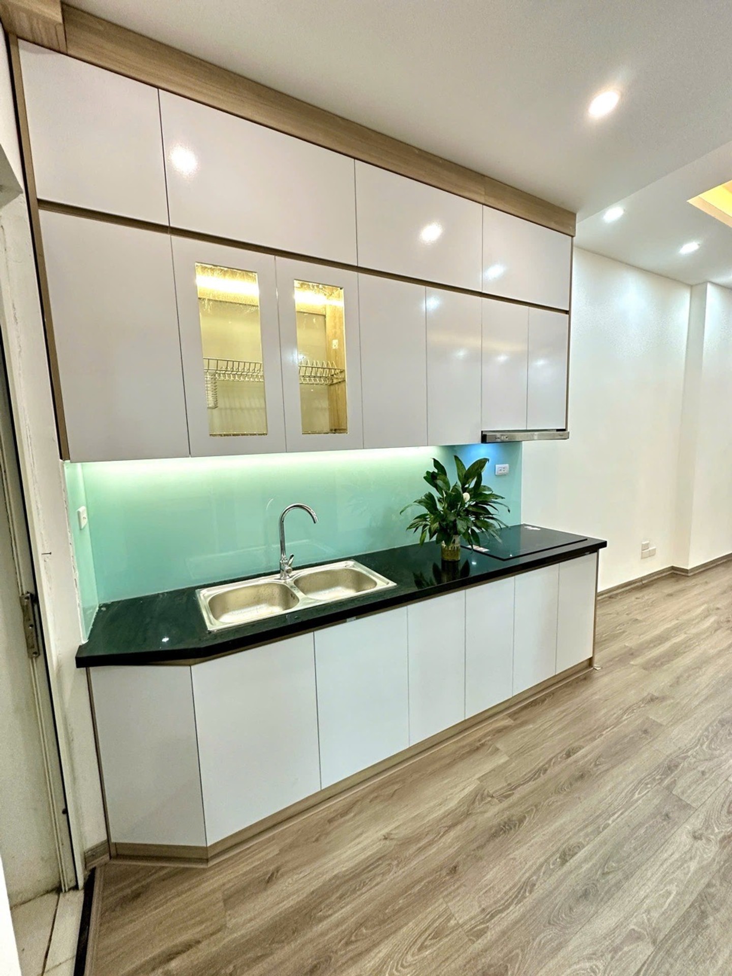 Bán nhà Nguyễn Xiển - diện tích 46m2 1 tầng - Nhà đẹp hiếm có - giá 3,28 tỷ