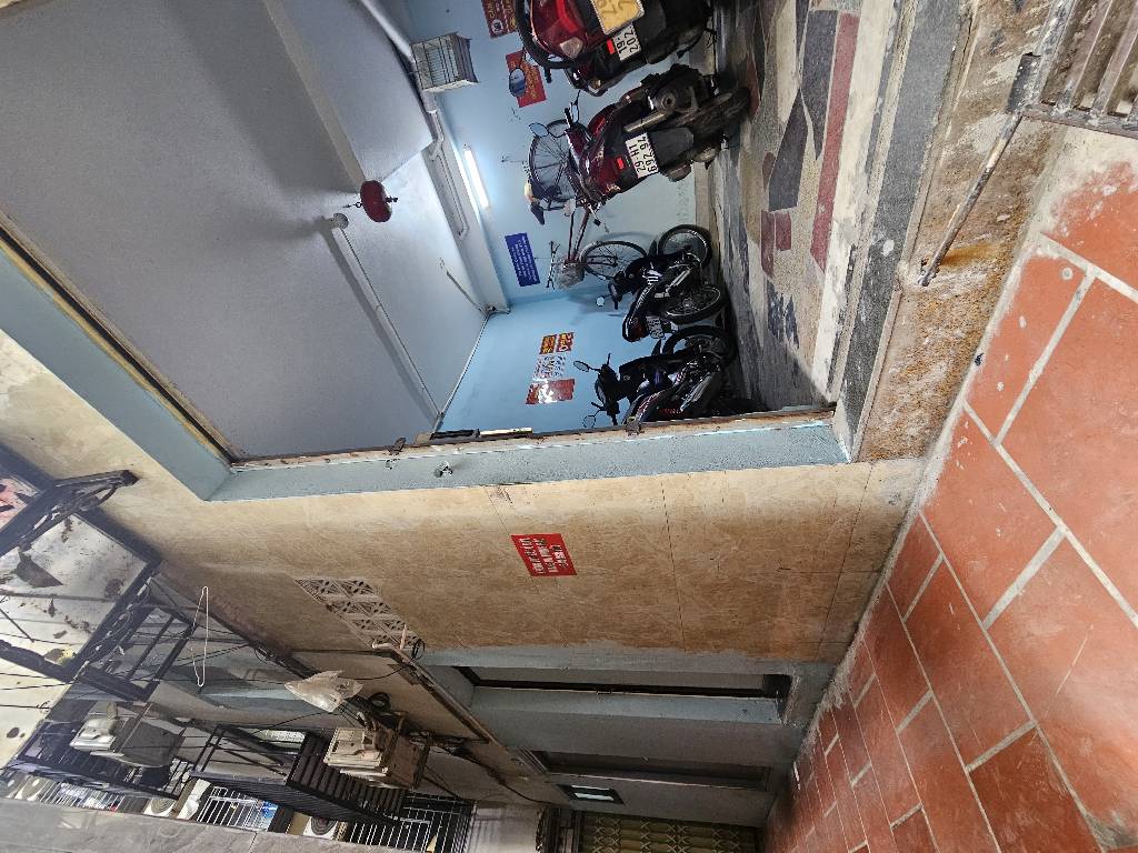 Bán nhà Lê Thanh Nghị - diện tích 38m2 6 tầng - Lô góc, 2 thoáng - giá 12 tỷ
