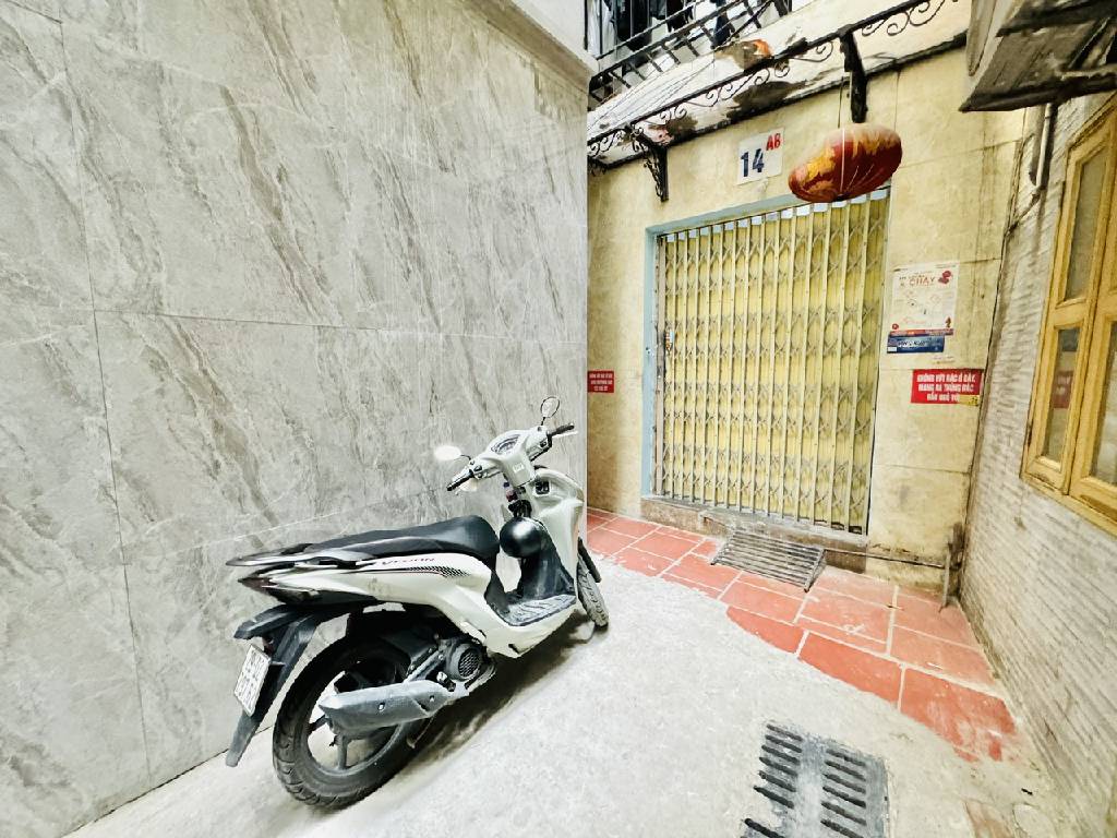 Bán nhà Lê Thanh Nghị - diện tích 38m2 6 tầng - Lô góc, 2 thoáng - giá 12 tỷ