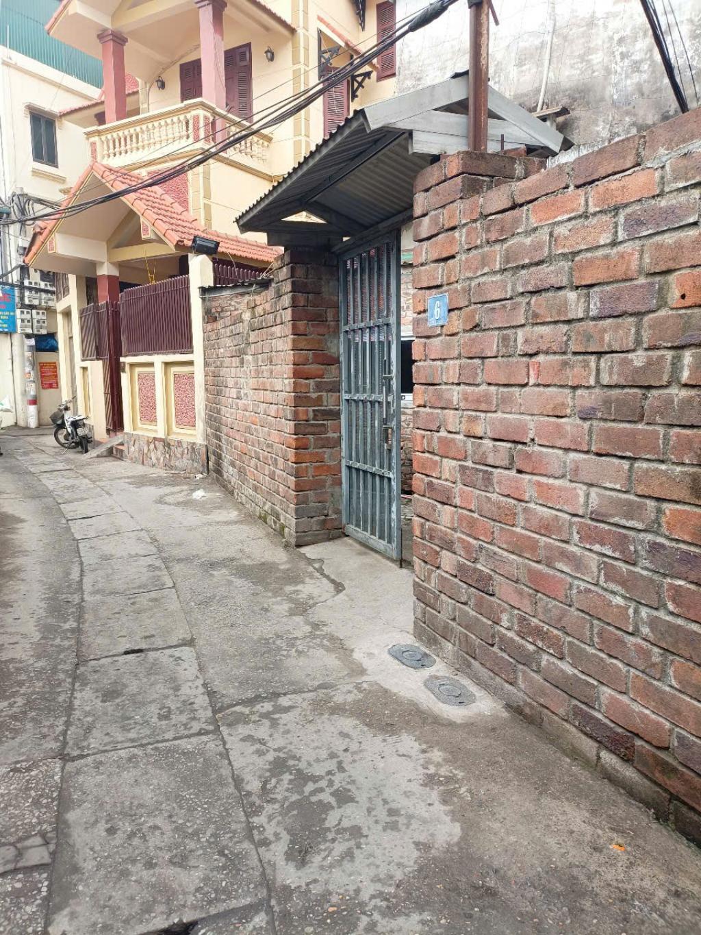 Bán nhà Tam Trinh - diện tích 311m2 2 tầng - đất nở hậu - giá 65 tỷ